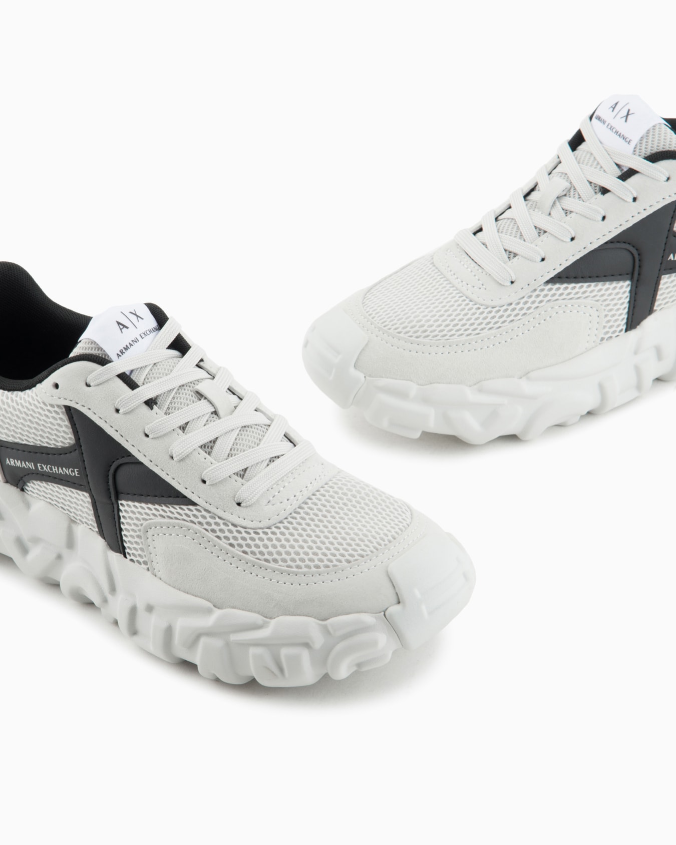 Sneakers with logo Slide 5