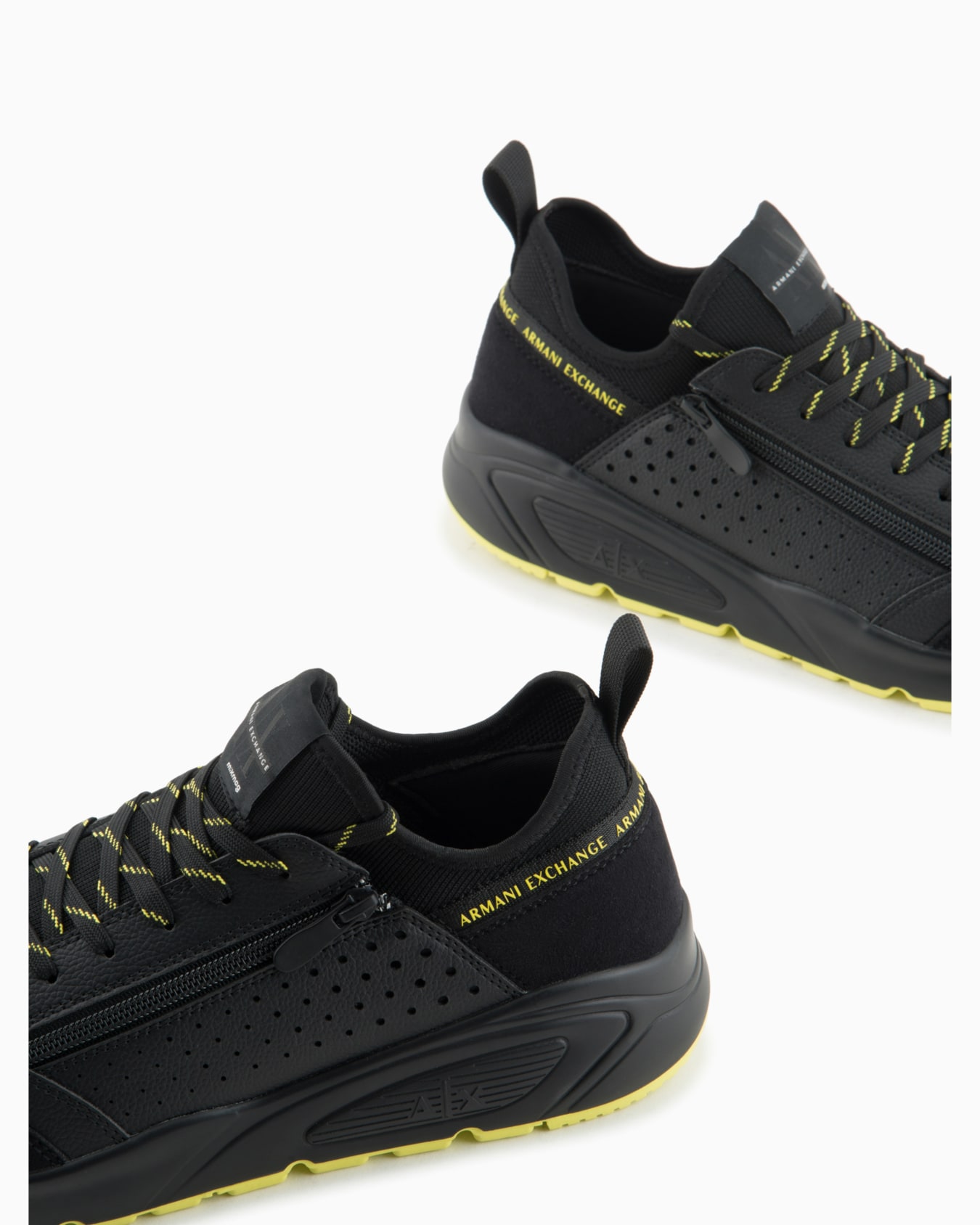 Sneakers with logo Slide 4