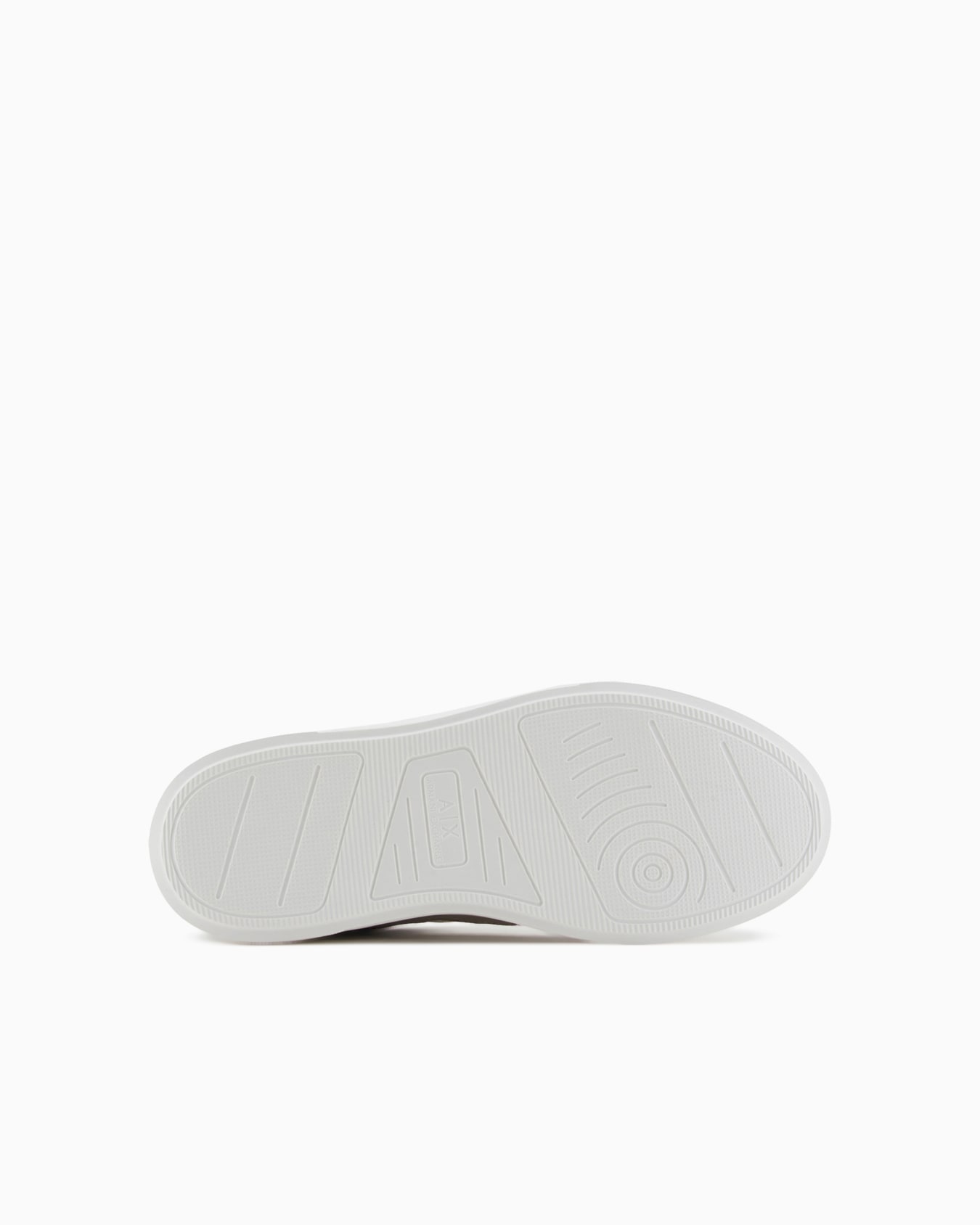 Zapatillas con cordones en material combinado. Diapositiva 5