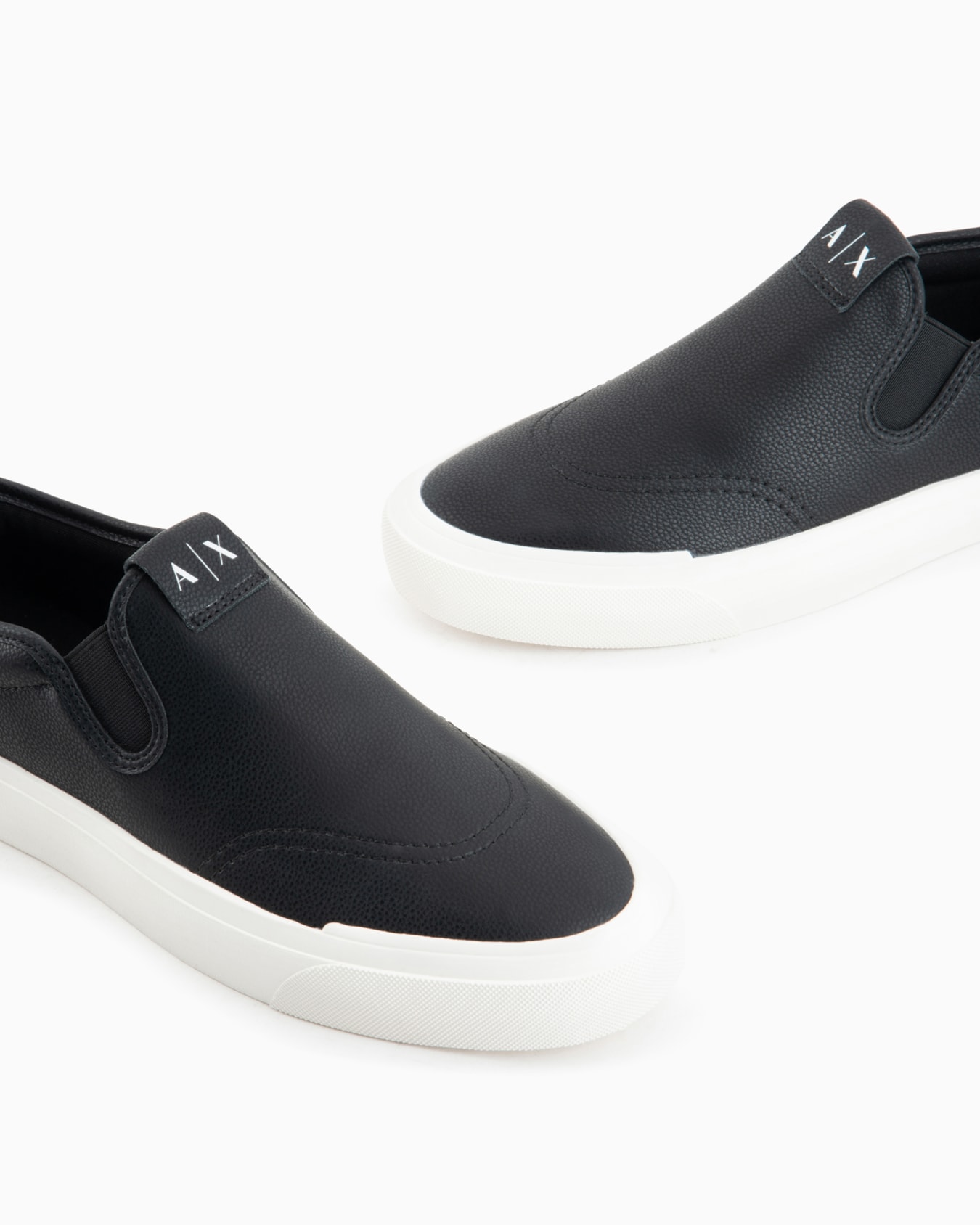 Sneakers with logo Slide 4