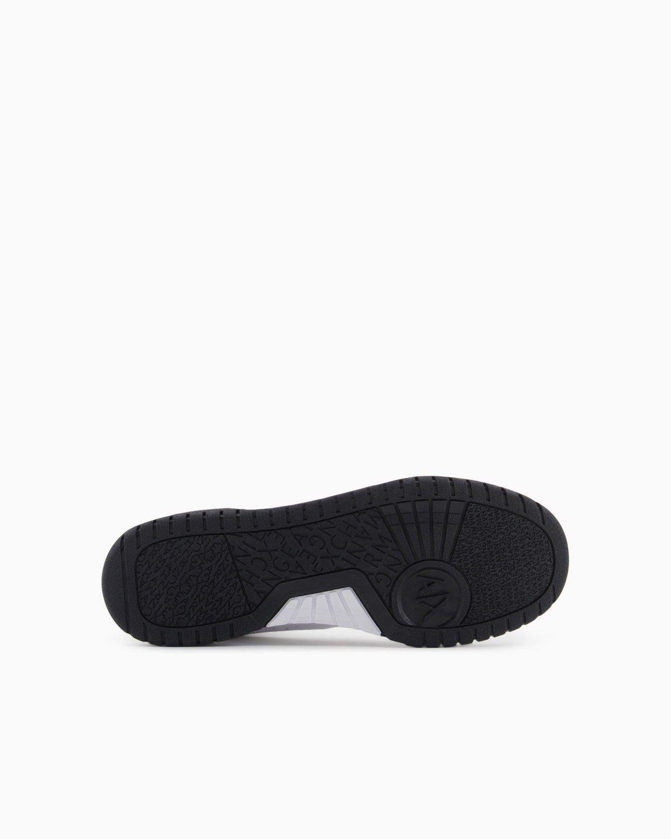 High sneakers with contrasting color inserts Slide 5