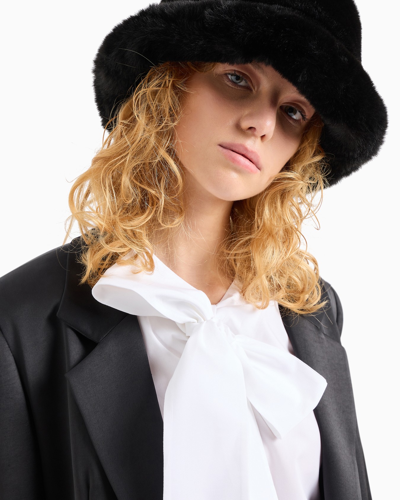 Lyocell blend shirt with bow on the neck Slide 4