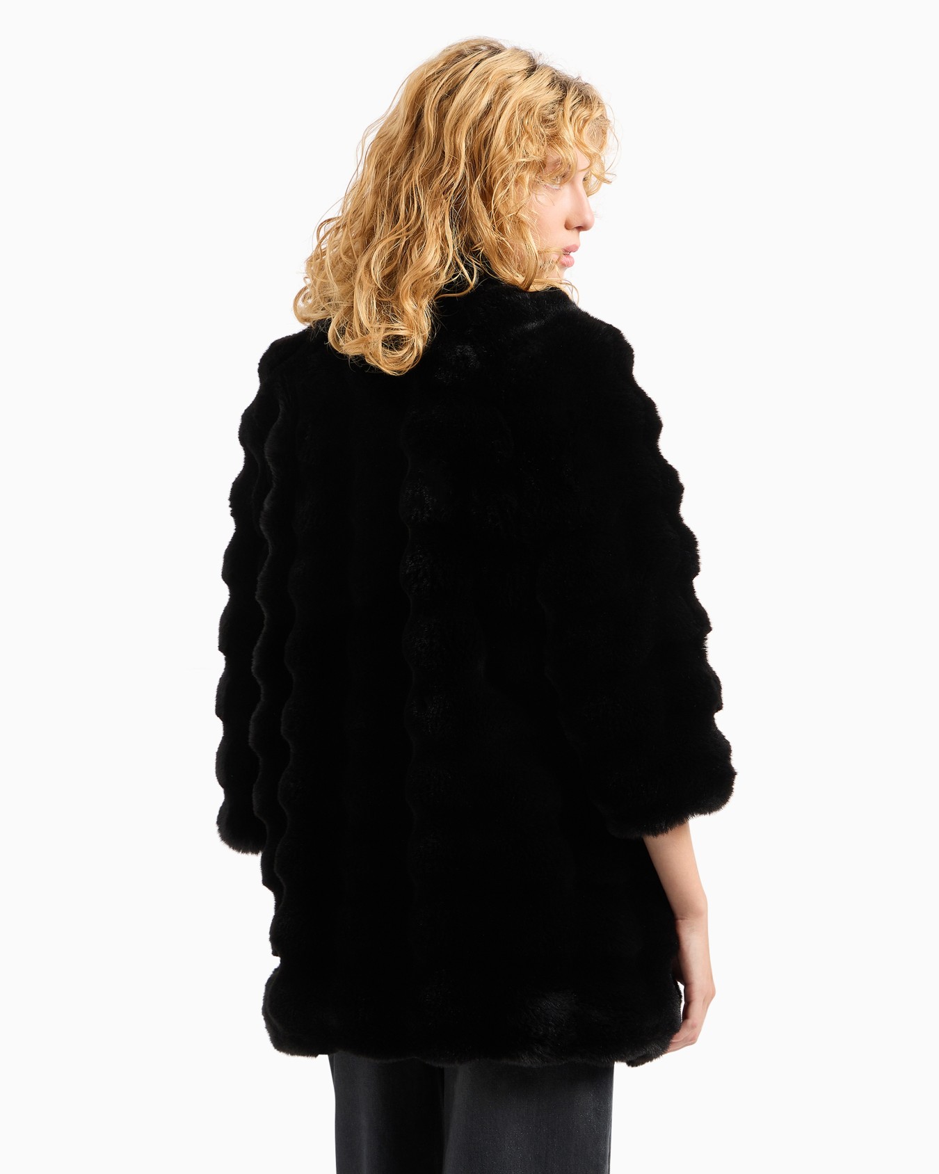 Faux fur jacket with waves Slide 2