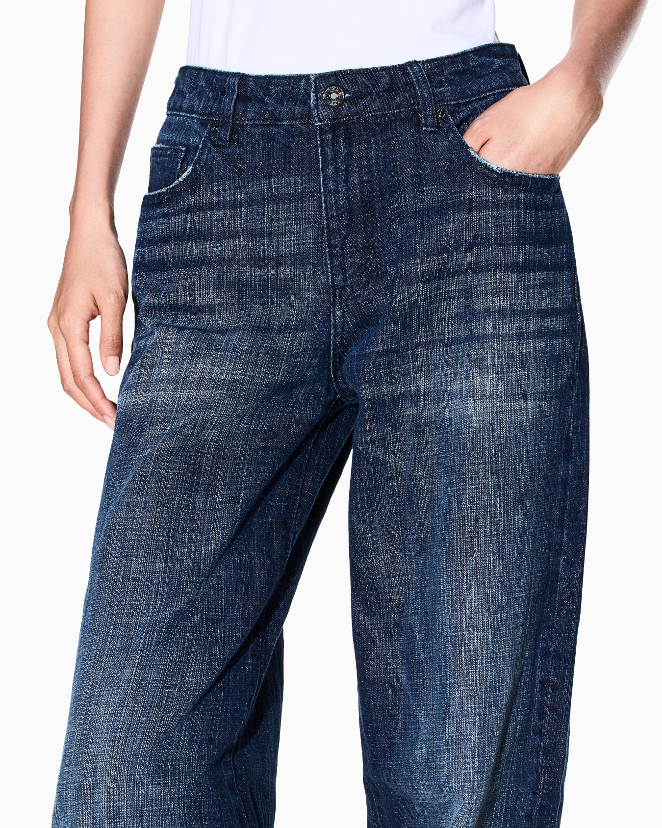 Low rise relaxed fit shaded jeans Slide 4