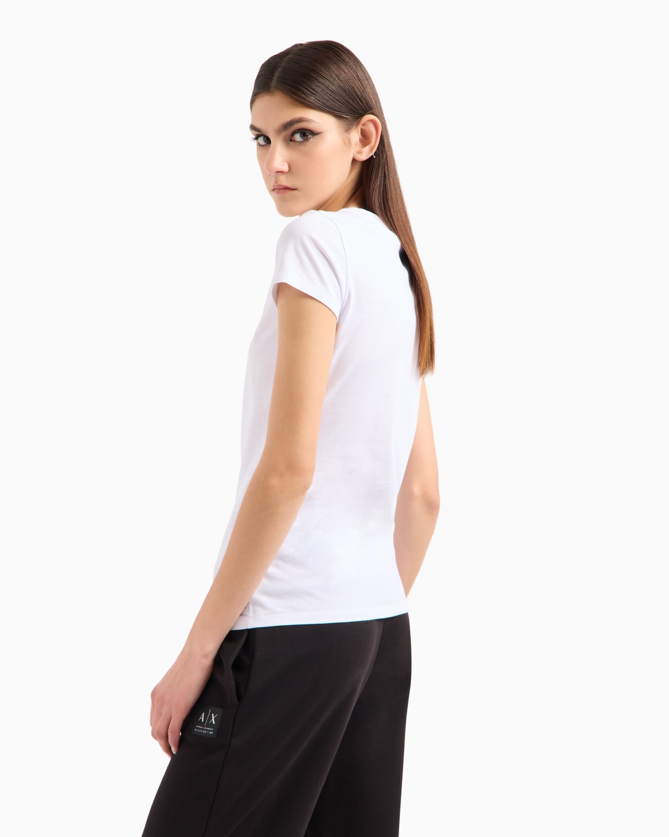 Schmal geschnittenes T-Shirt mit Logo-Etikett Folie 2