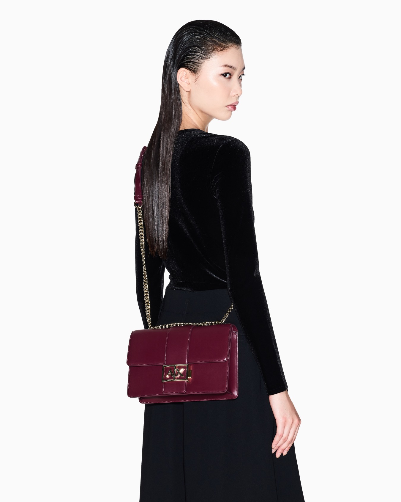 Borsa a spalla con logo in metallo Slide 5