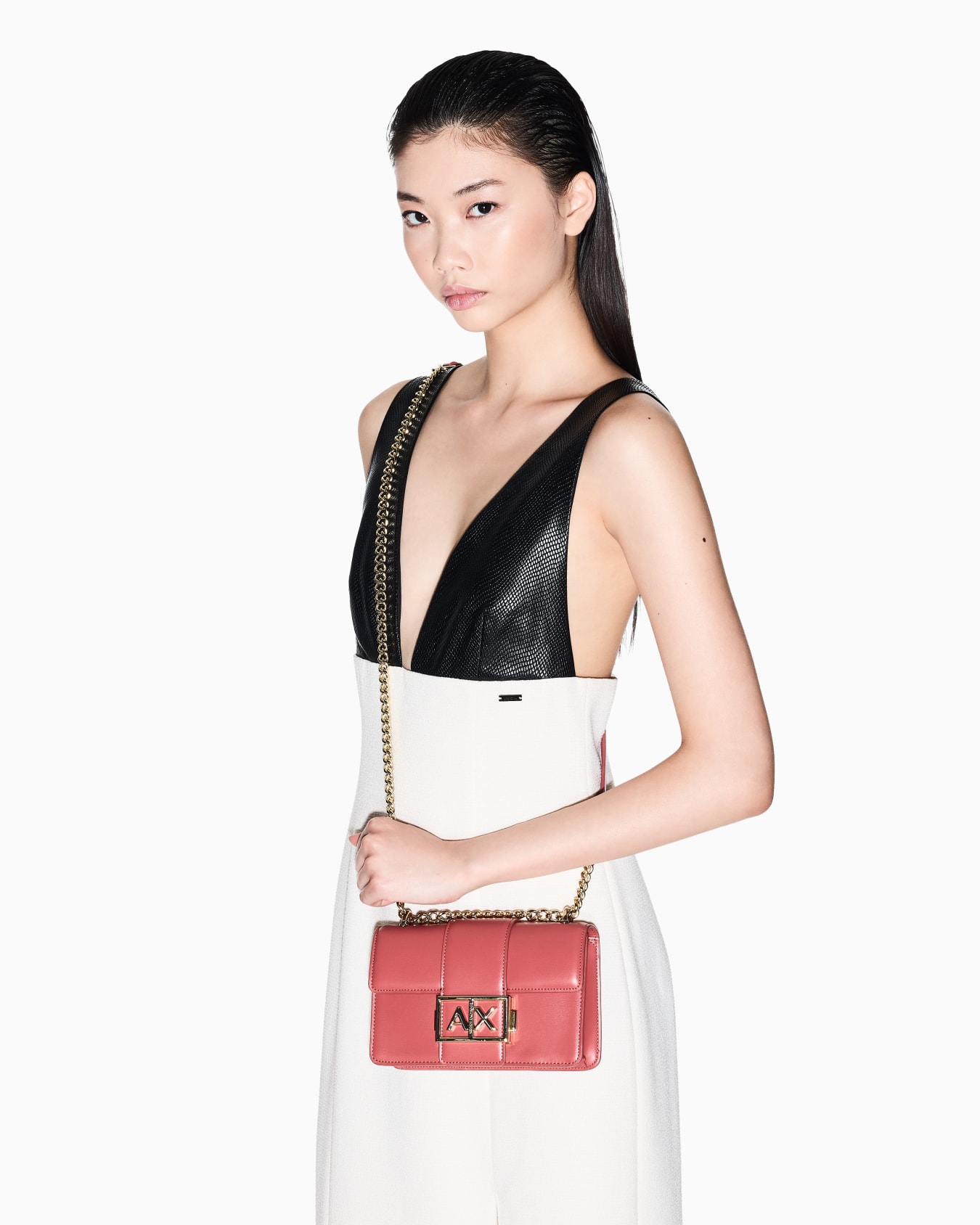 Shoulder bag with metal logo Slide 5