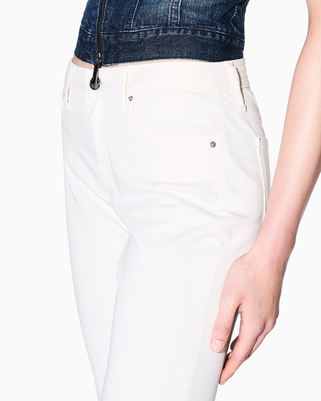 Super skinny jeans in stretch satin Slide 4