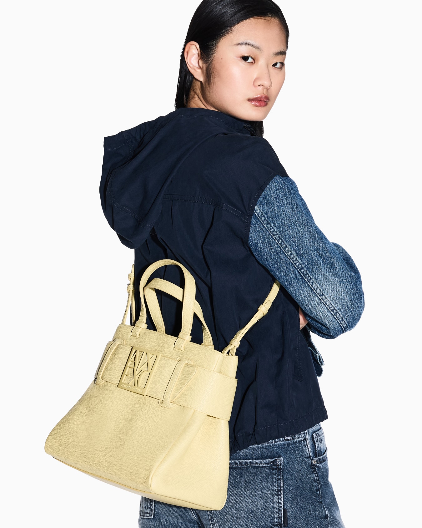 Handbag with ASV logo detail Diapositiva 6