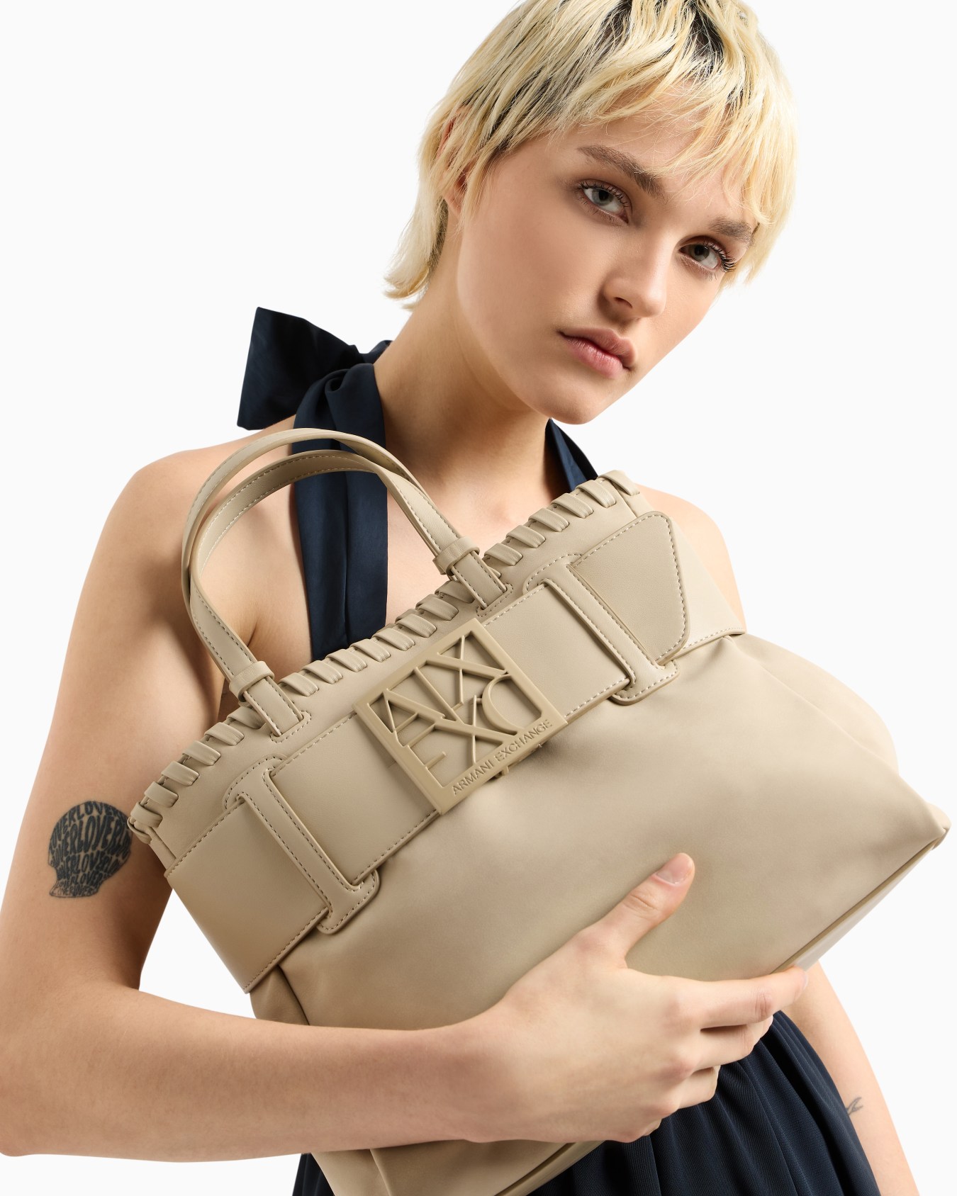 Handbag with ASV logo detail Diapositiva 6