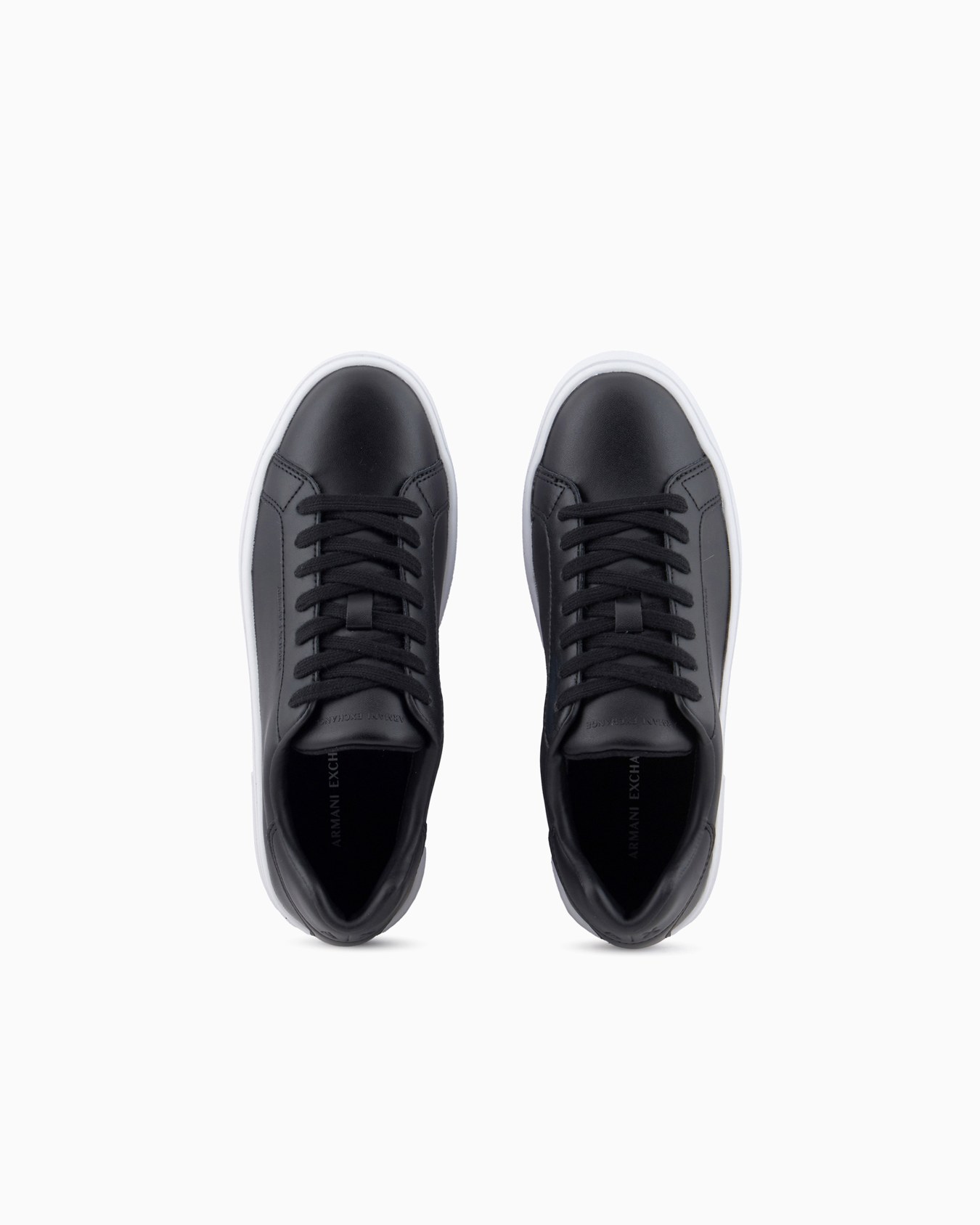 Sneakers with laces and logo Slide 2