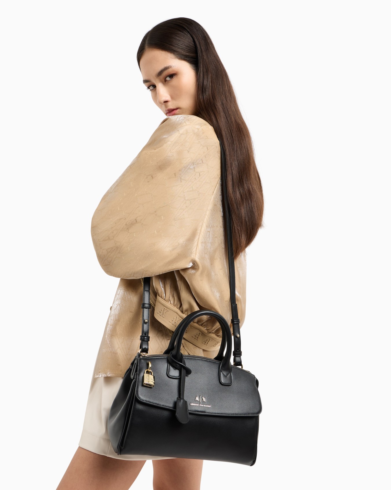 ASV Handbag Trunk Slide 6