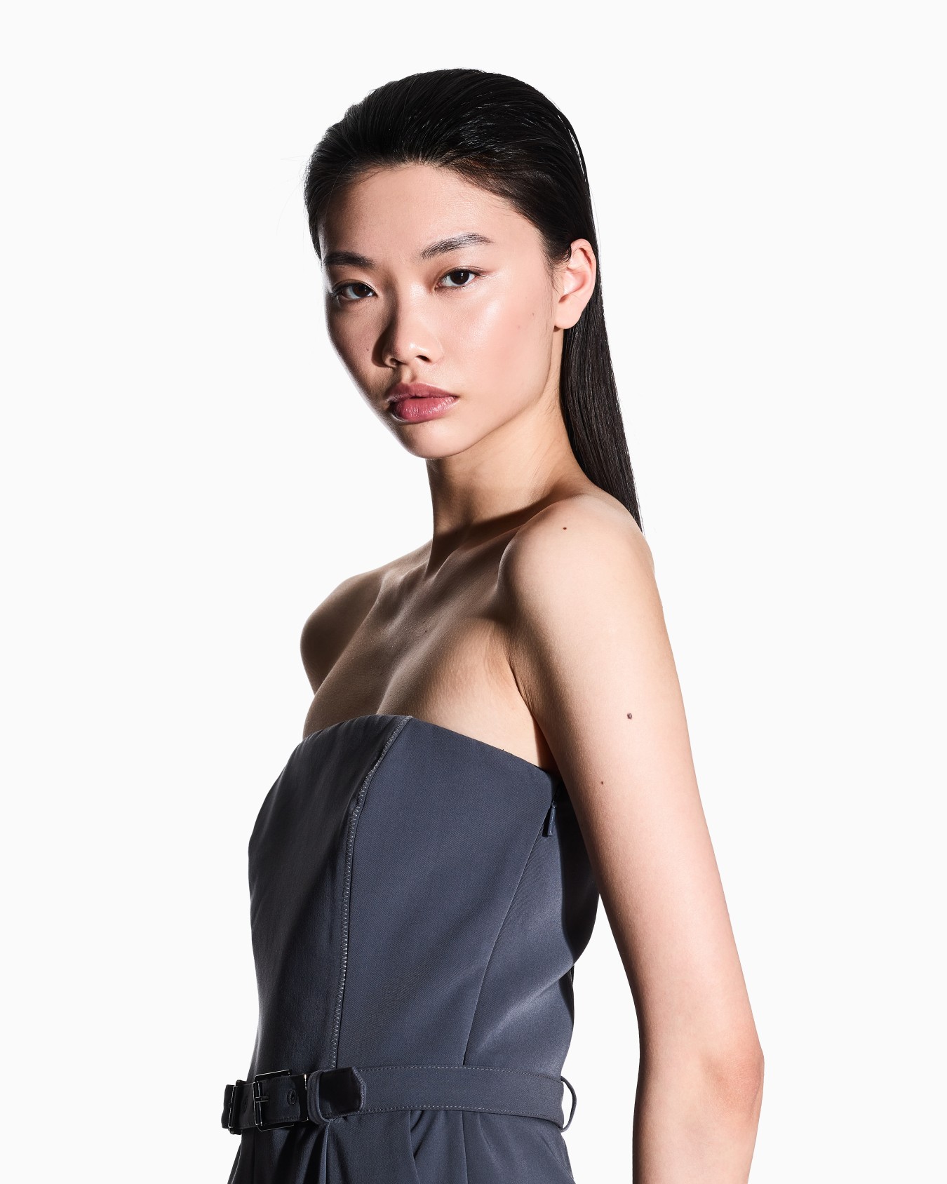 Jumpsuit with pleats and belt Slide 3