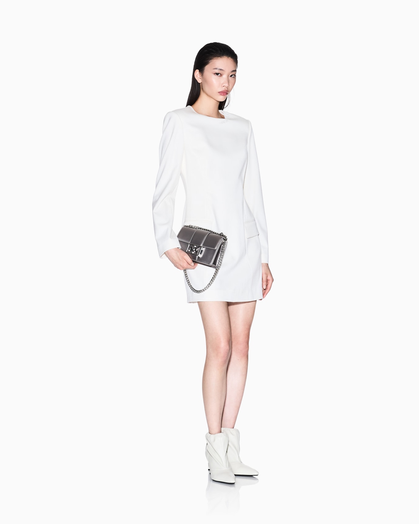 Short flared dress Slide 1