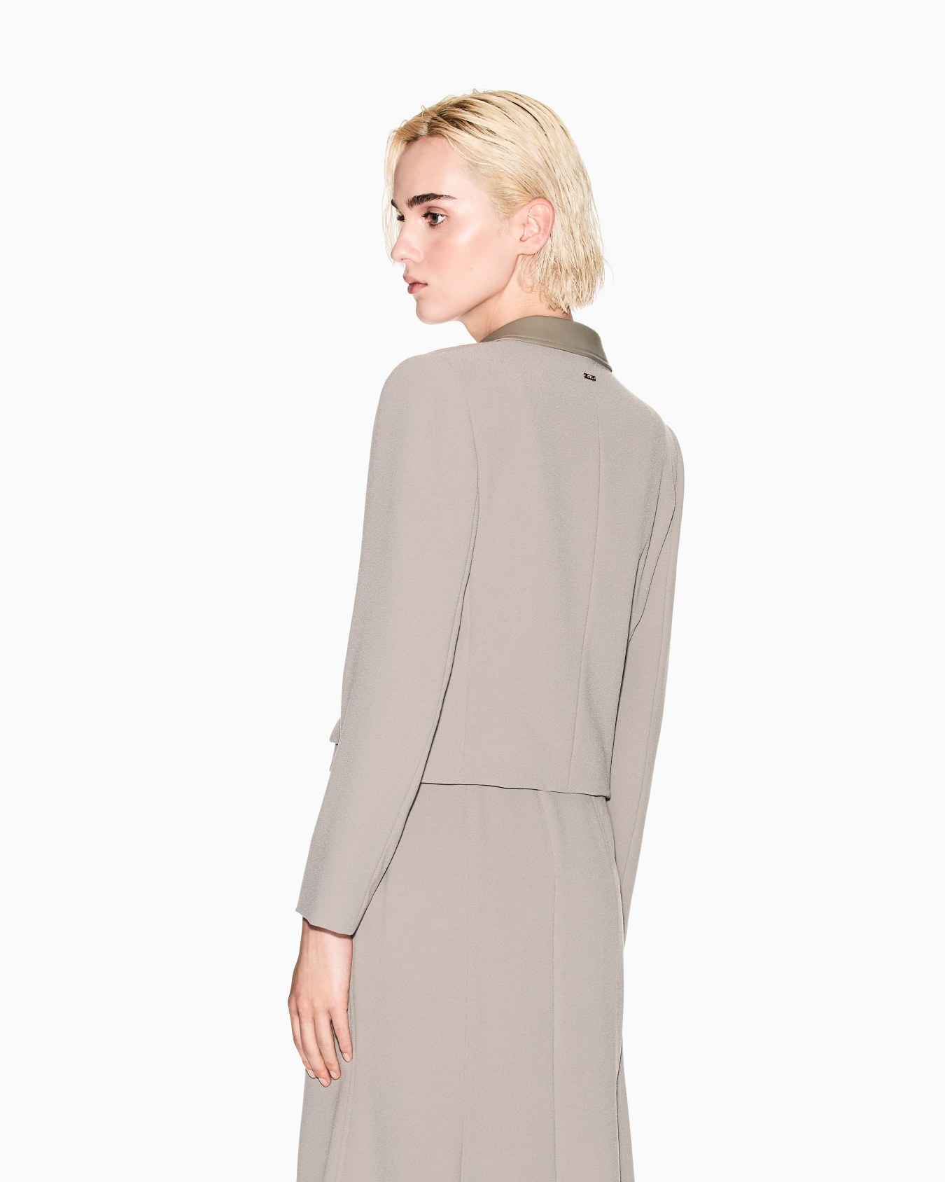 Short jacket with metal details Slide 2