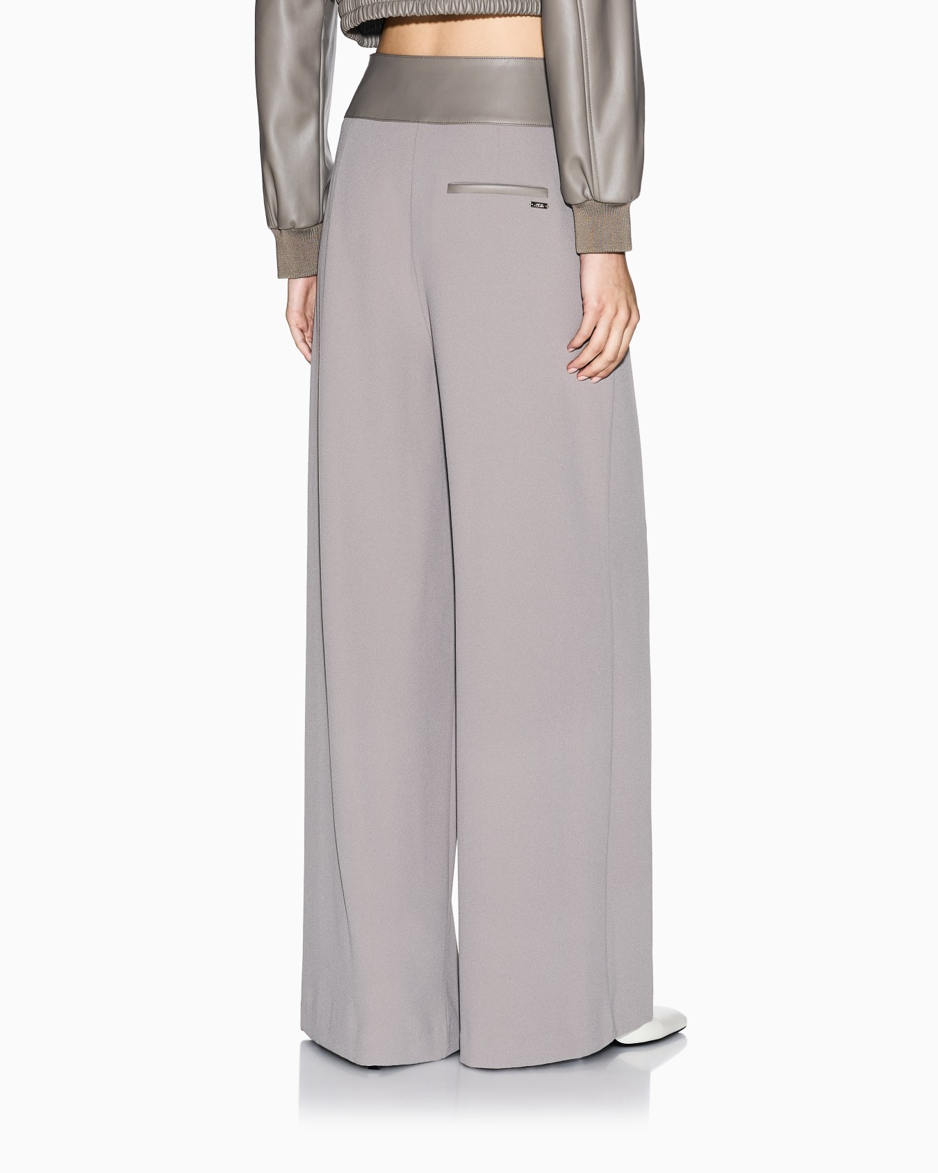 Palazzo trousers with straps Slide 2