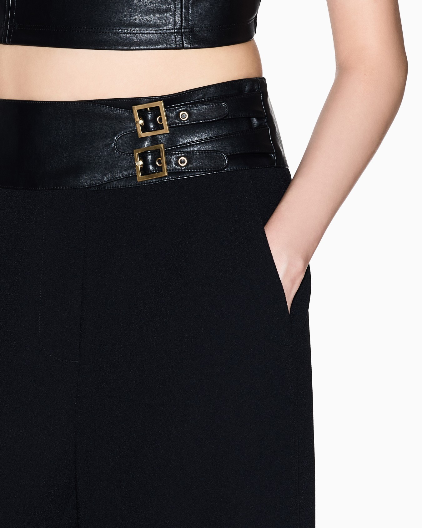 Palazzo trousers with straps Slide 4