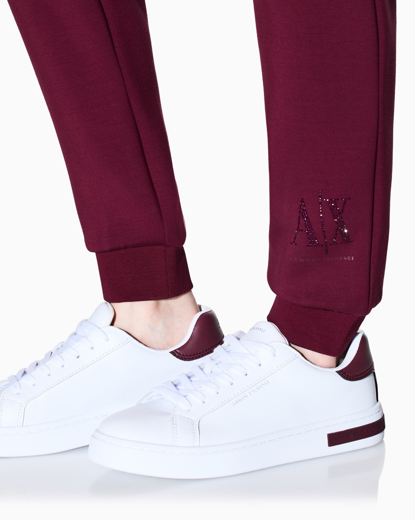 Icon Jogger Pants Slide 4