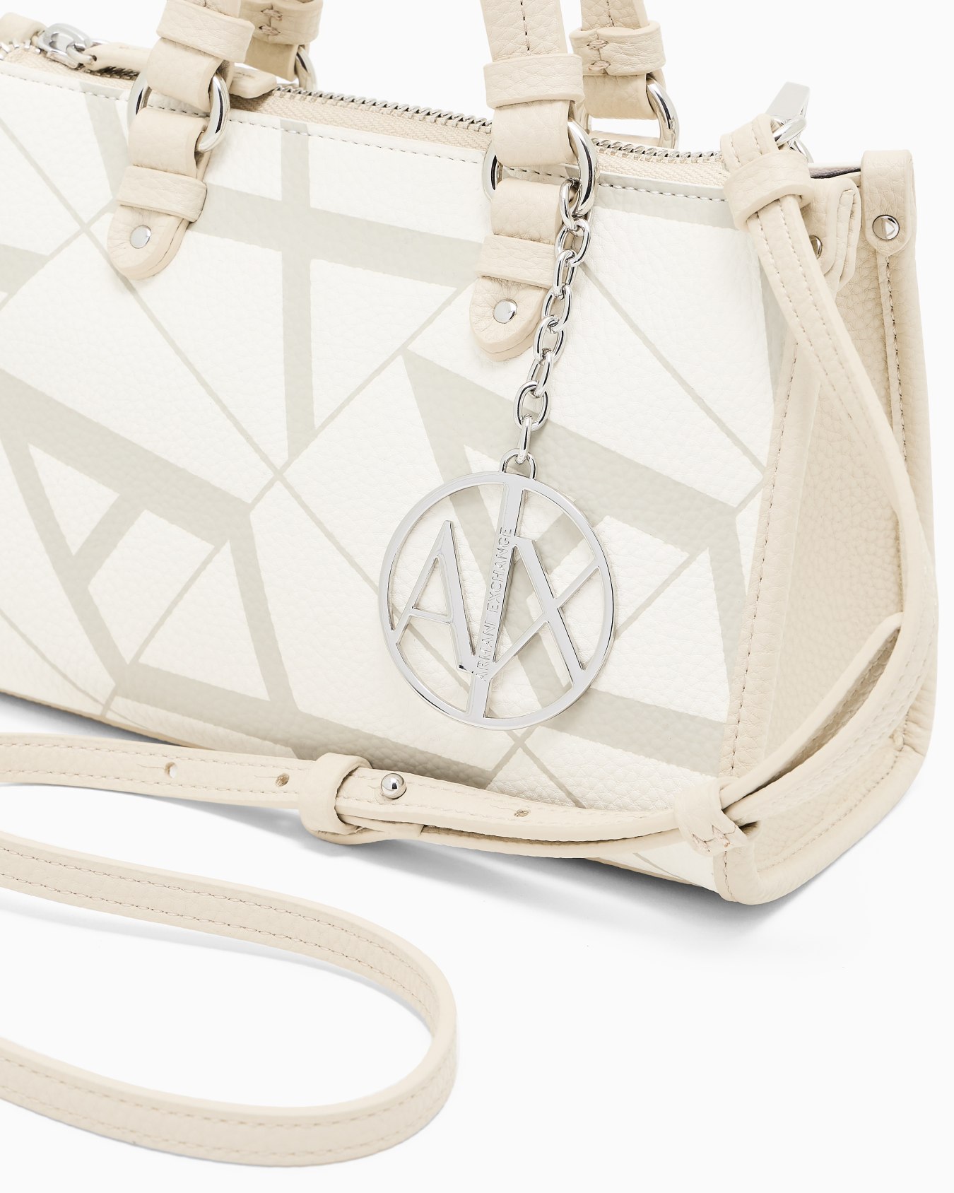 Handbag with maxi allover logo Diapositiva 4