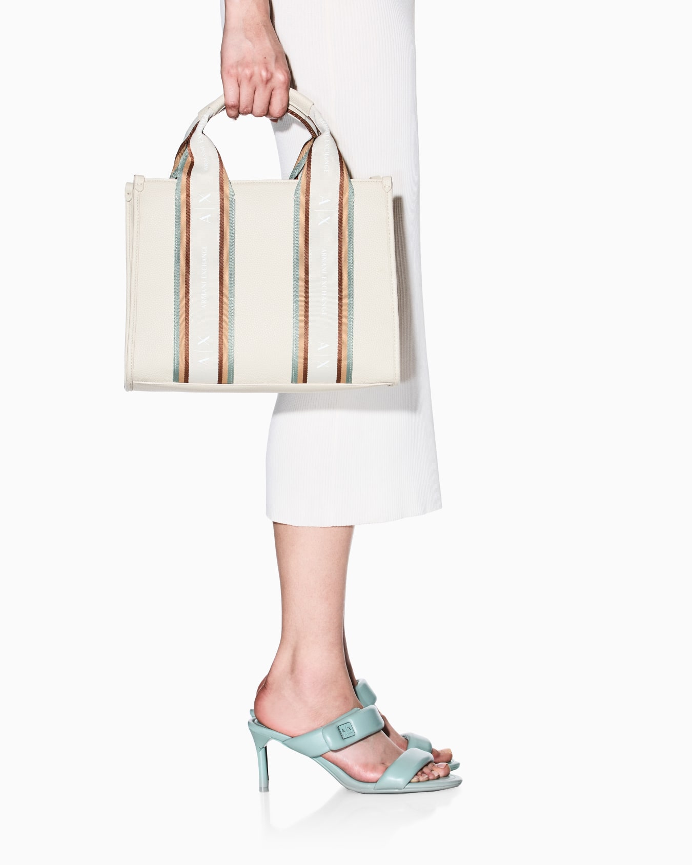 Shopper bag with contrasting bands Slide 5