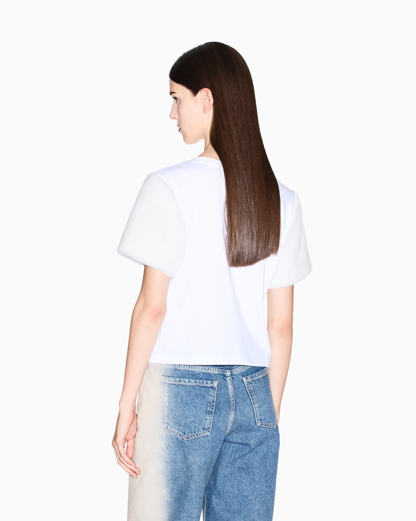 Cropped T-Shirts Slide 2