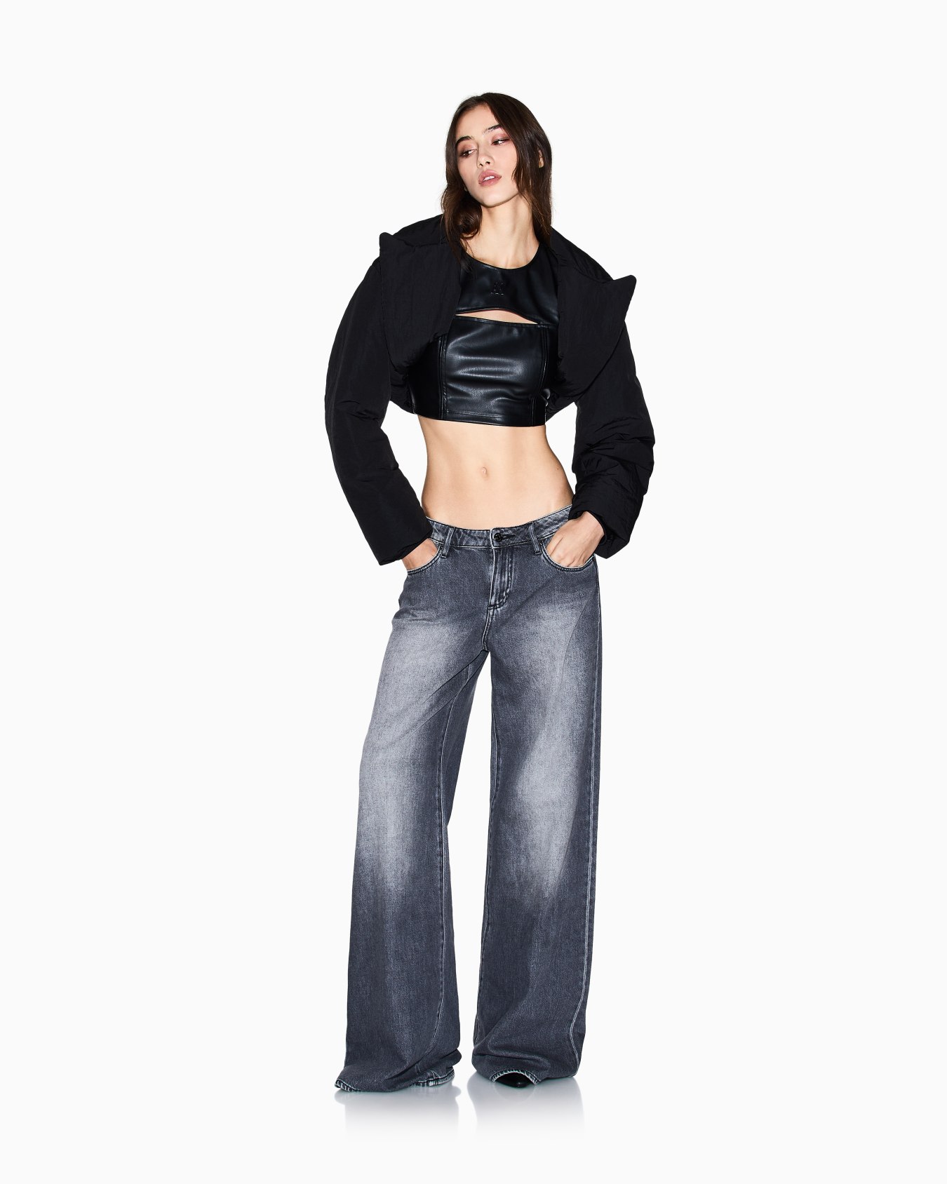 Loose Jeans Slide 1