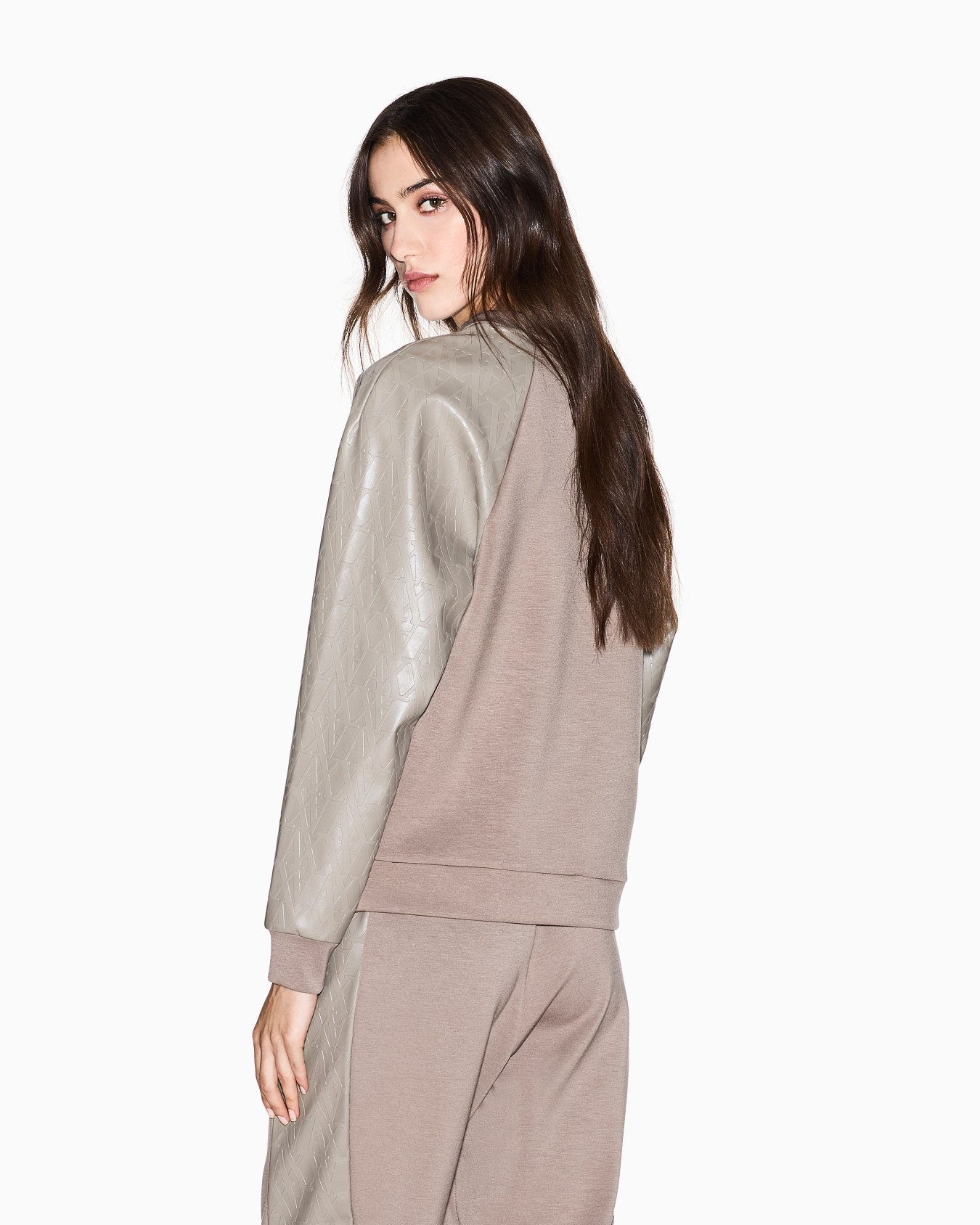 Sweatshirts without Hood Slide 2