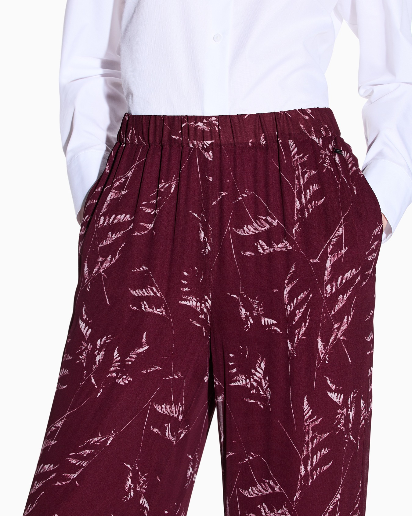 Pantaloni con pinces in chiffon foliage Slide 4