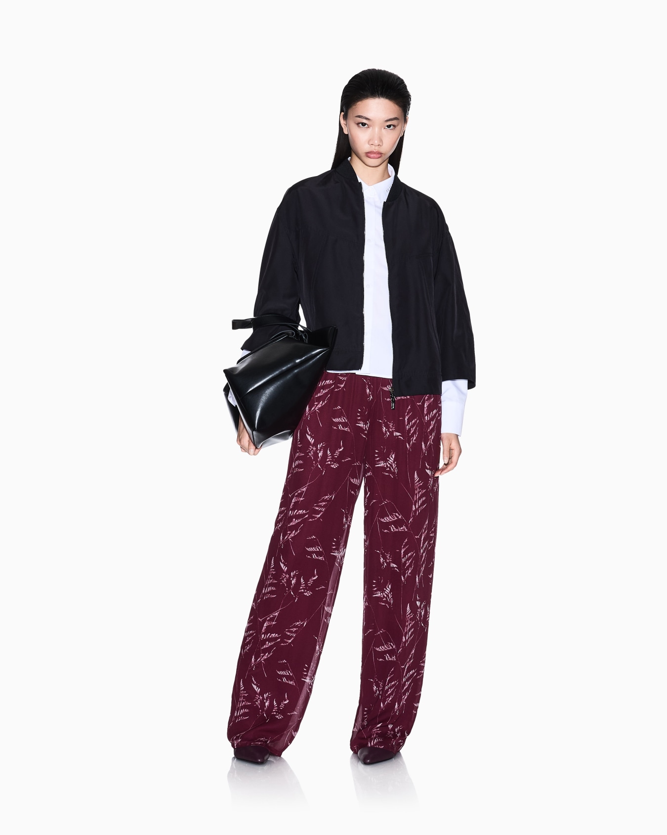 Pantaloni con pinces in chiffon foliage Slide 1