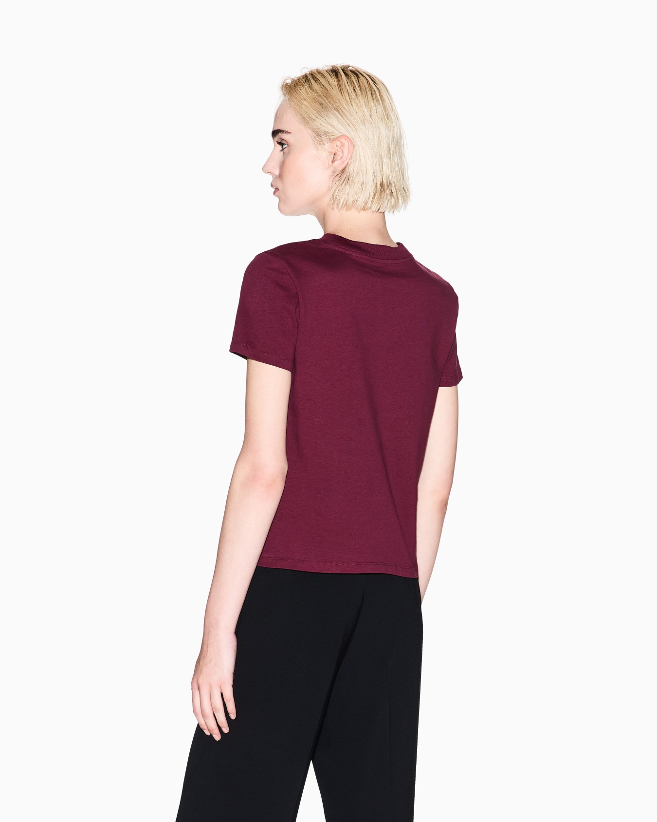 T-shirt regular fit con logo grafico Slide 2