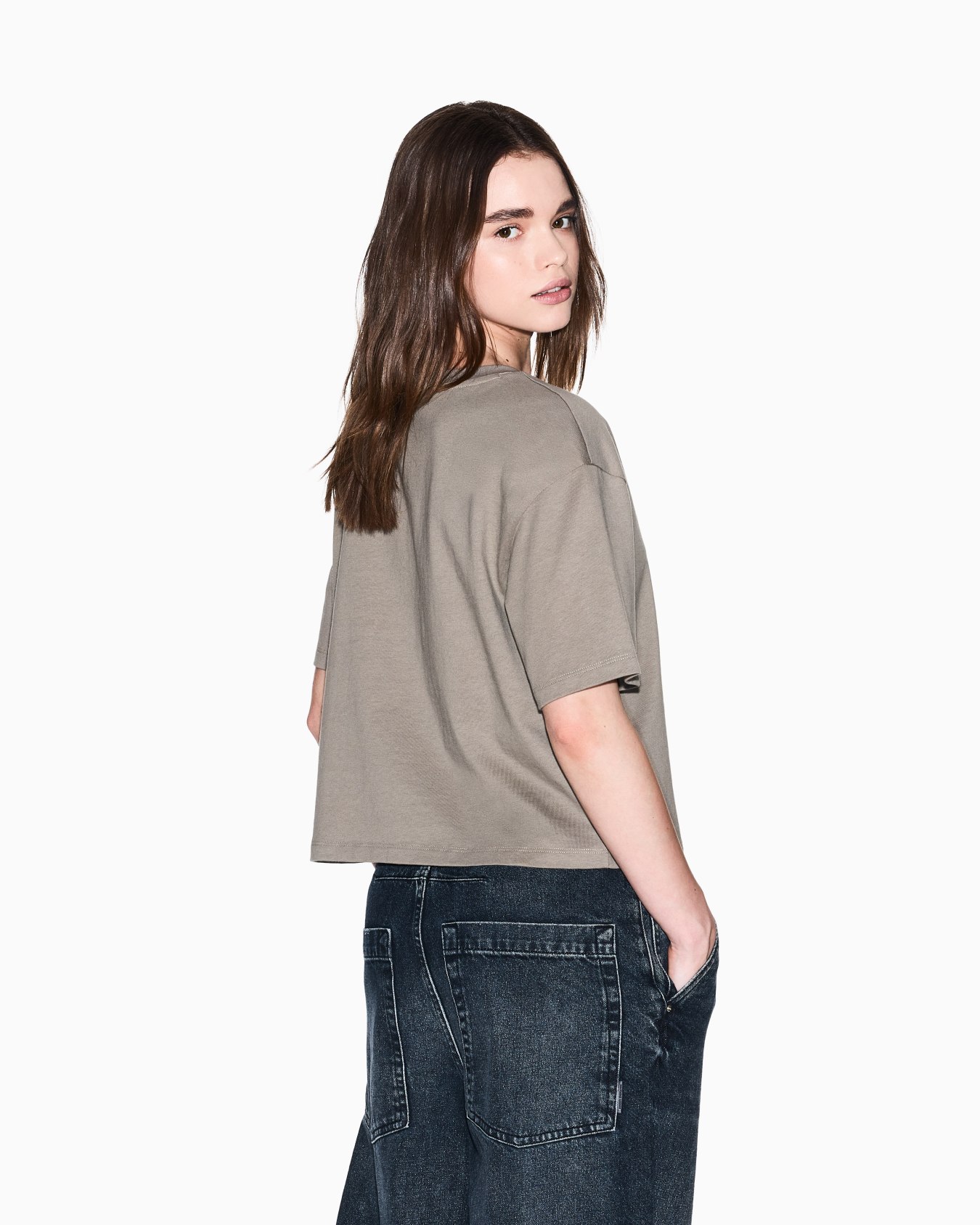 Cropped T-Shirts Slide 2