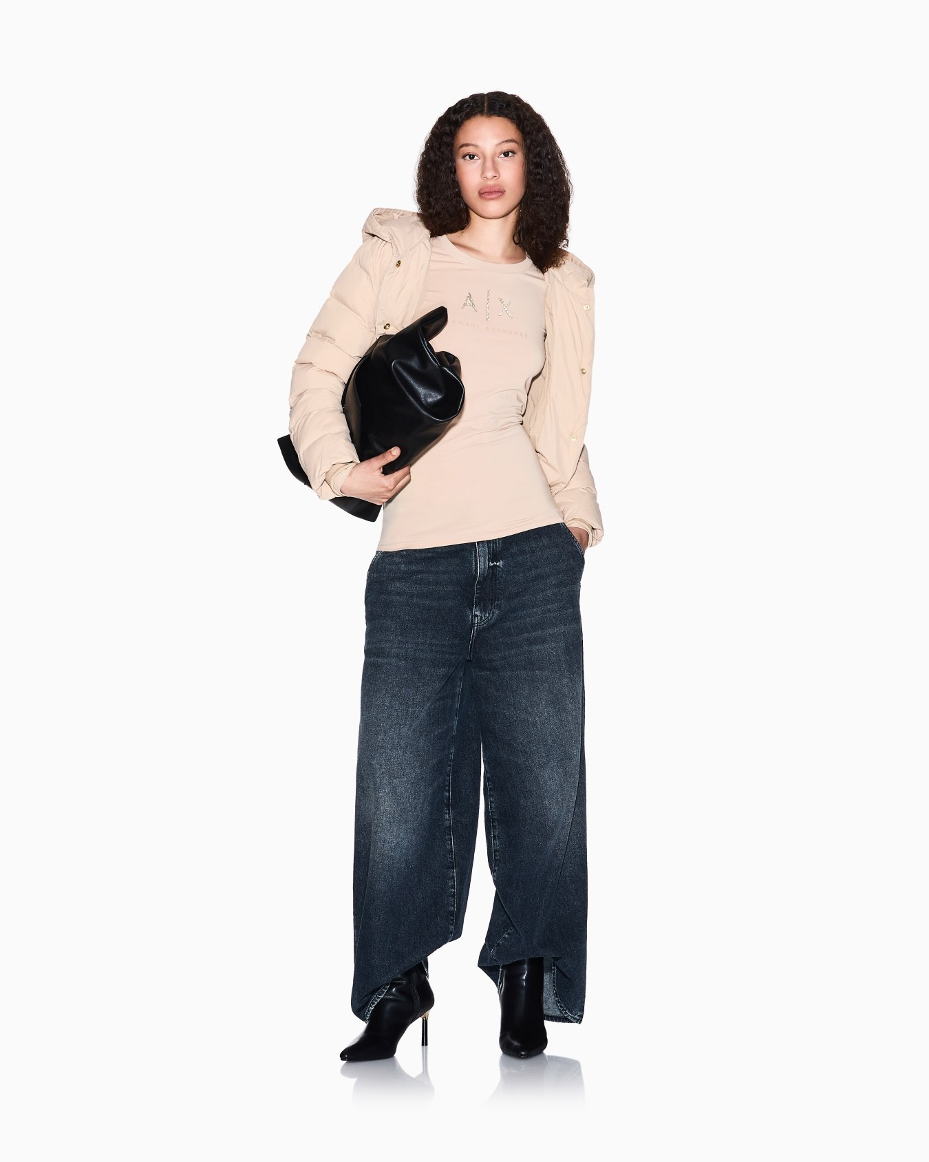 Long Sleeves T-Shirts Slide 1