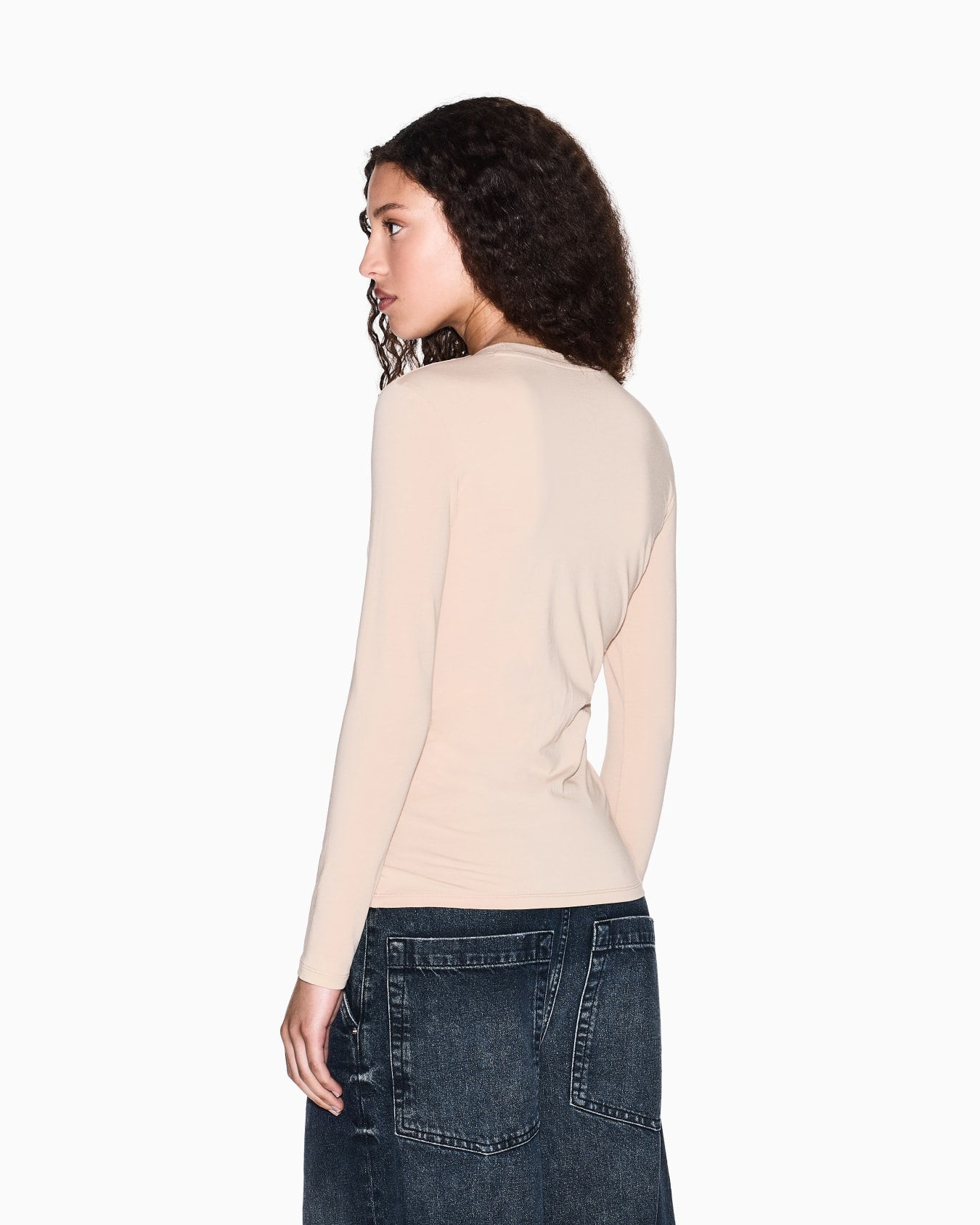 Long Sleeves T-Shirts Slide 2