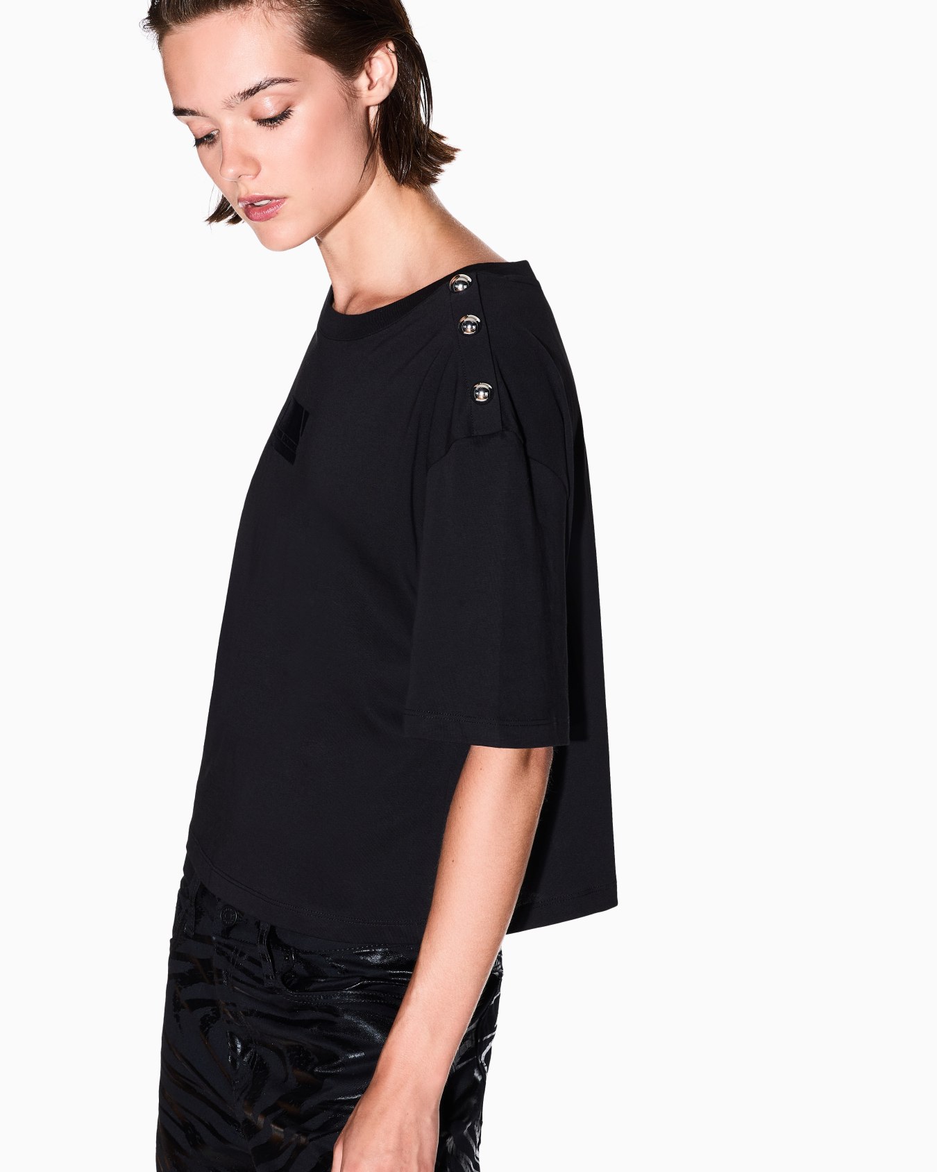 Cropped T-Shirts Slide 4