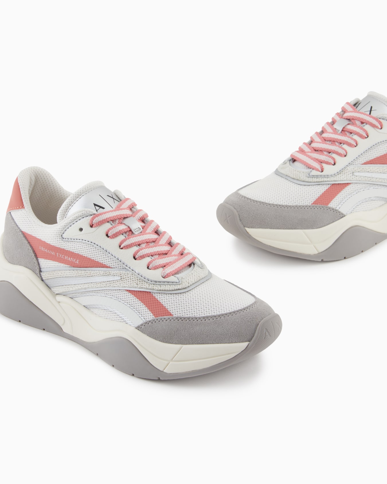 Leather sneakers with contrasting inserts Slide 4