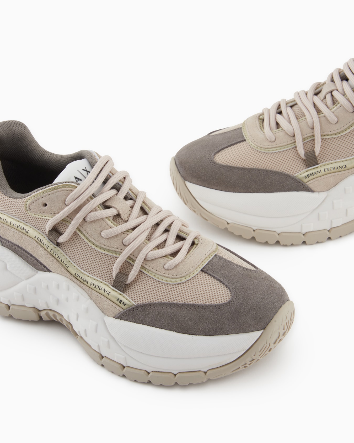 Sneakers Slide 4