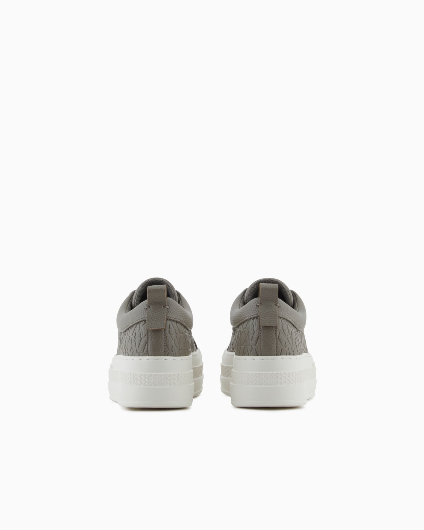Sneakers Slide 3