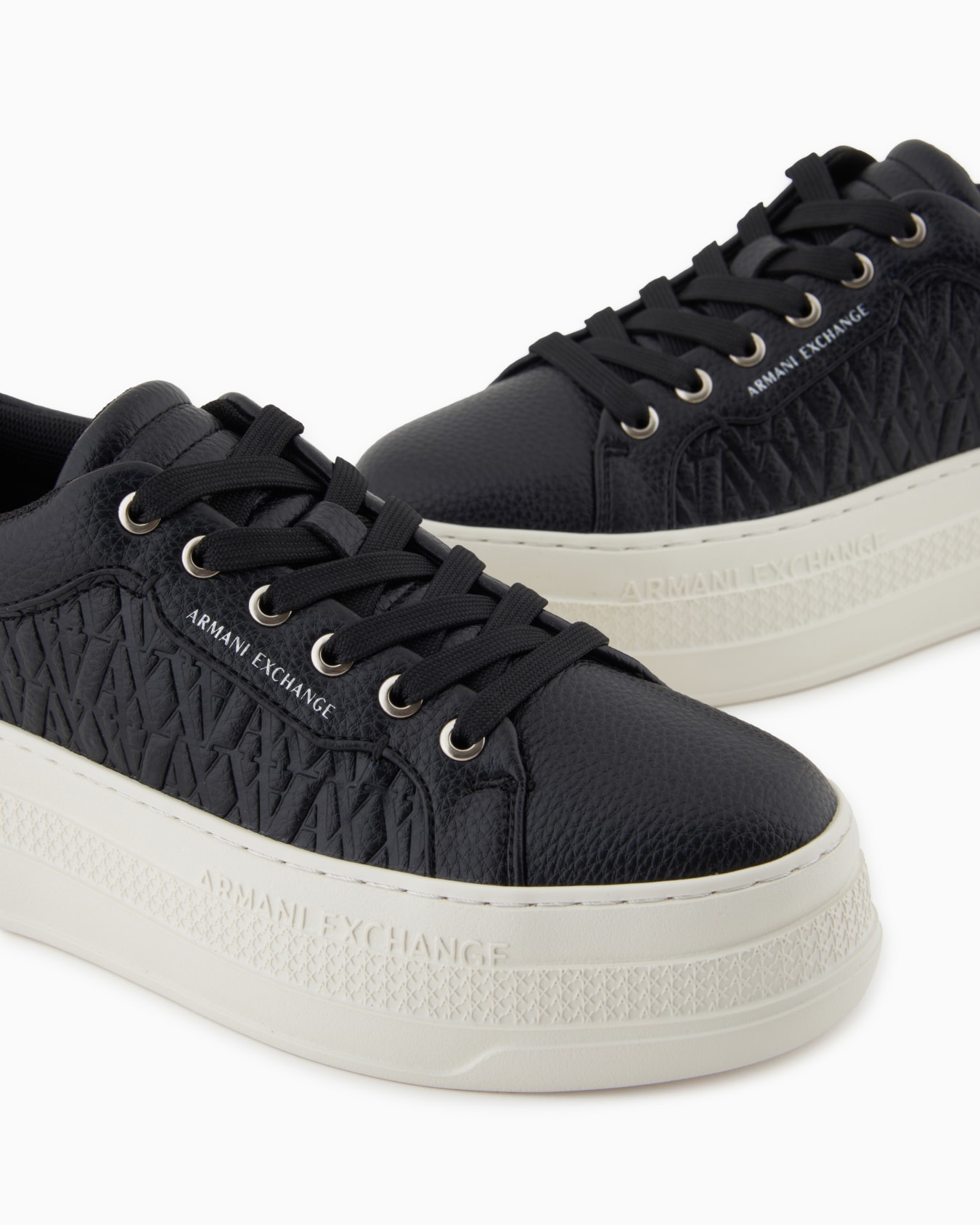 Sneakers Slide 4