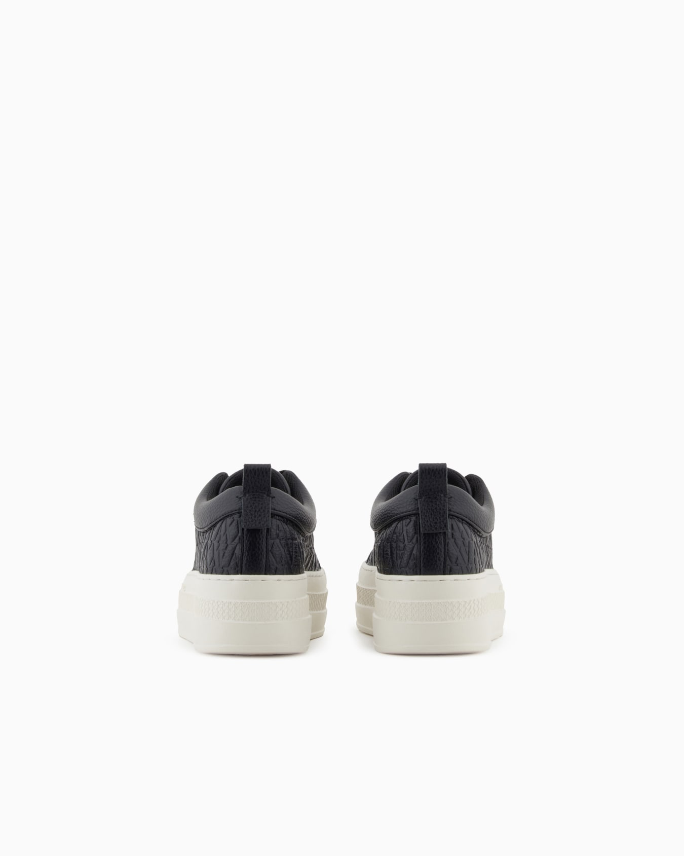 Sneakers Slide 3