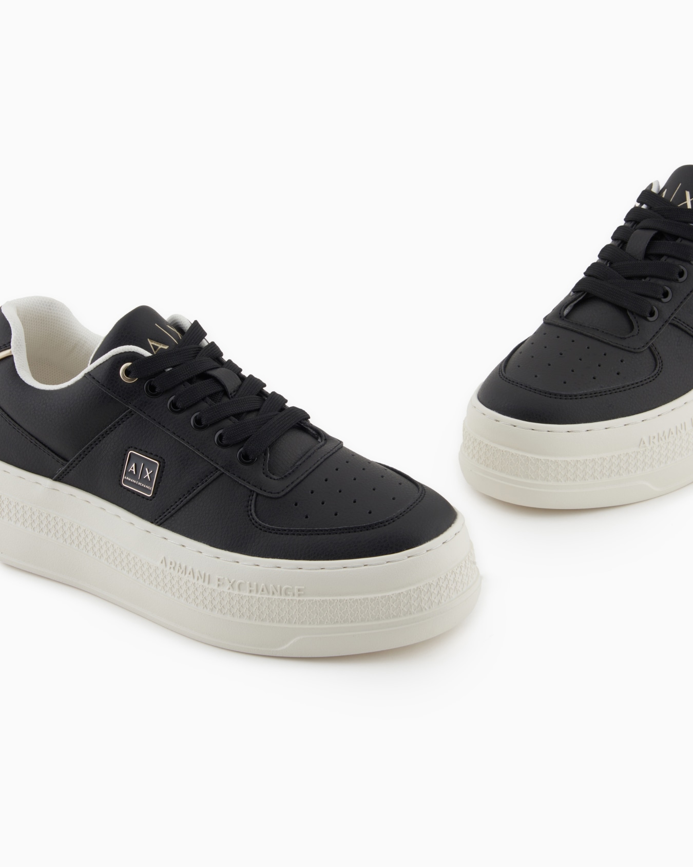 Sneakers Slide 4