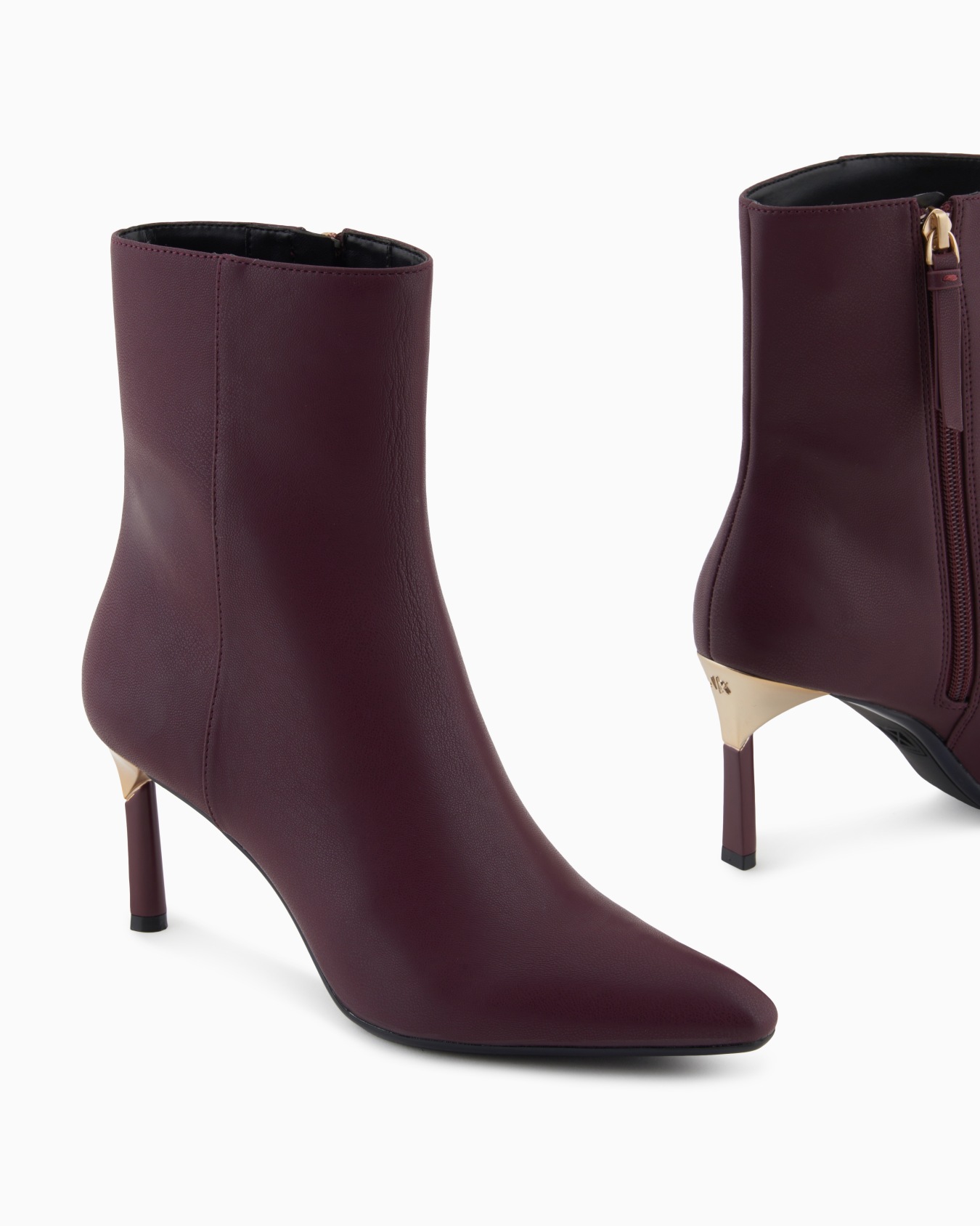 Ankle boots with gold detail Slide 3