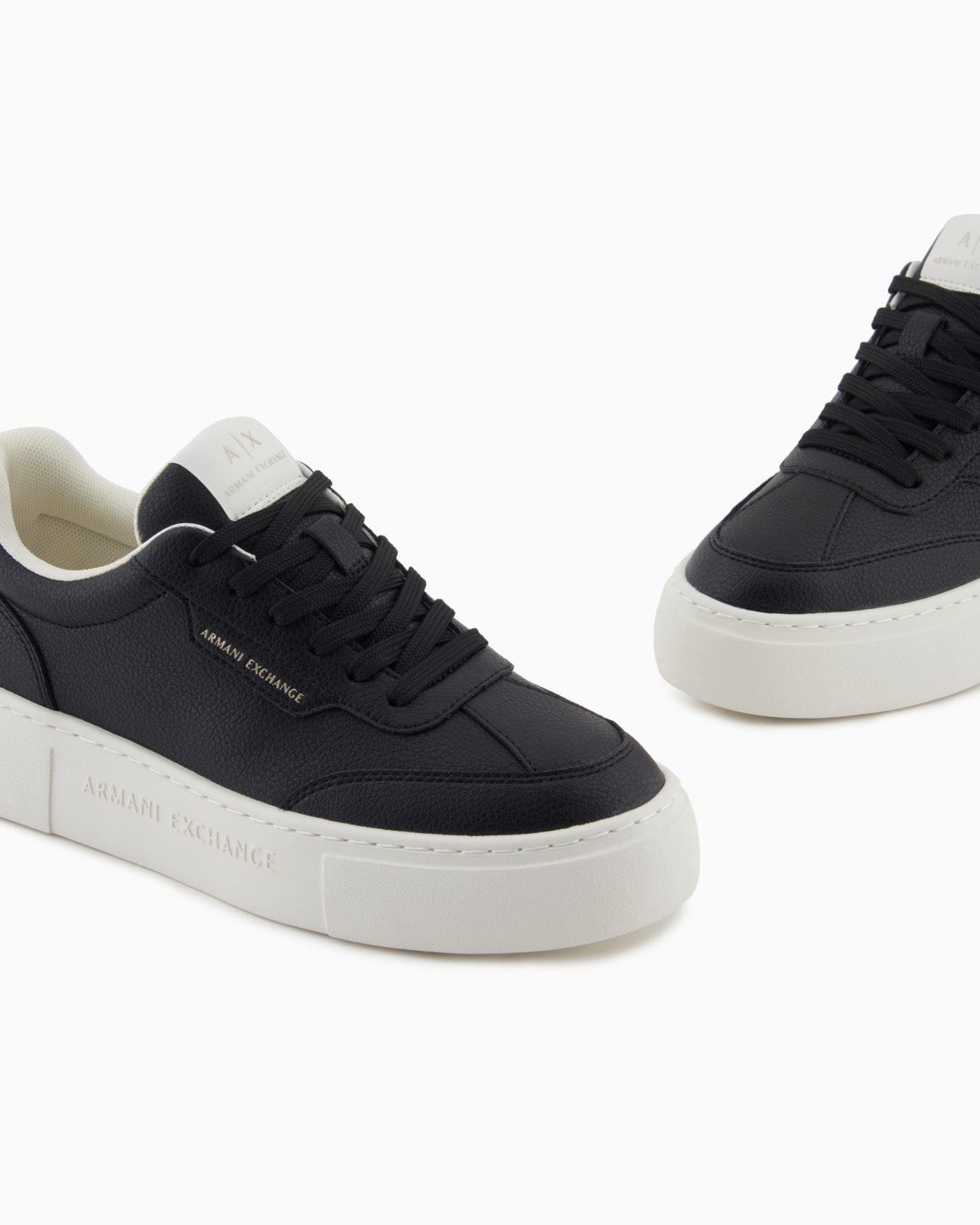 Sneaker mit hoher Sohle Folie 4