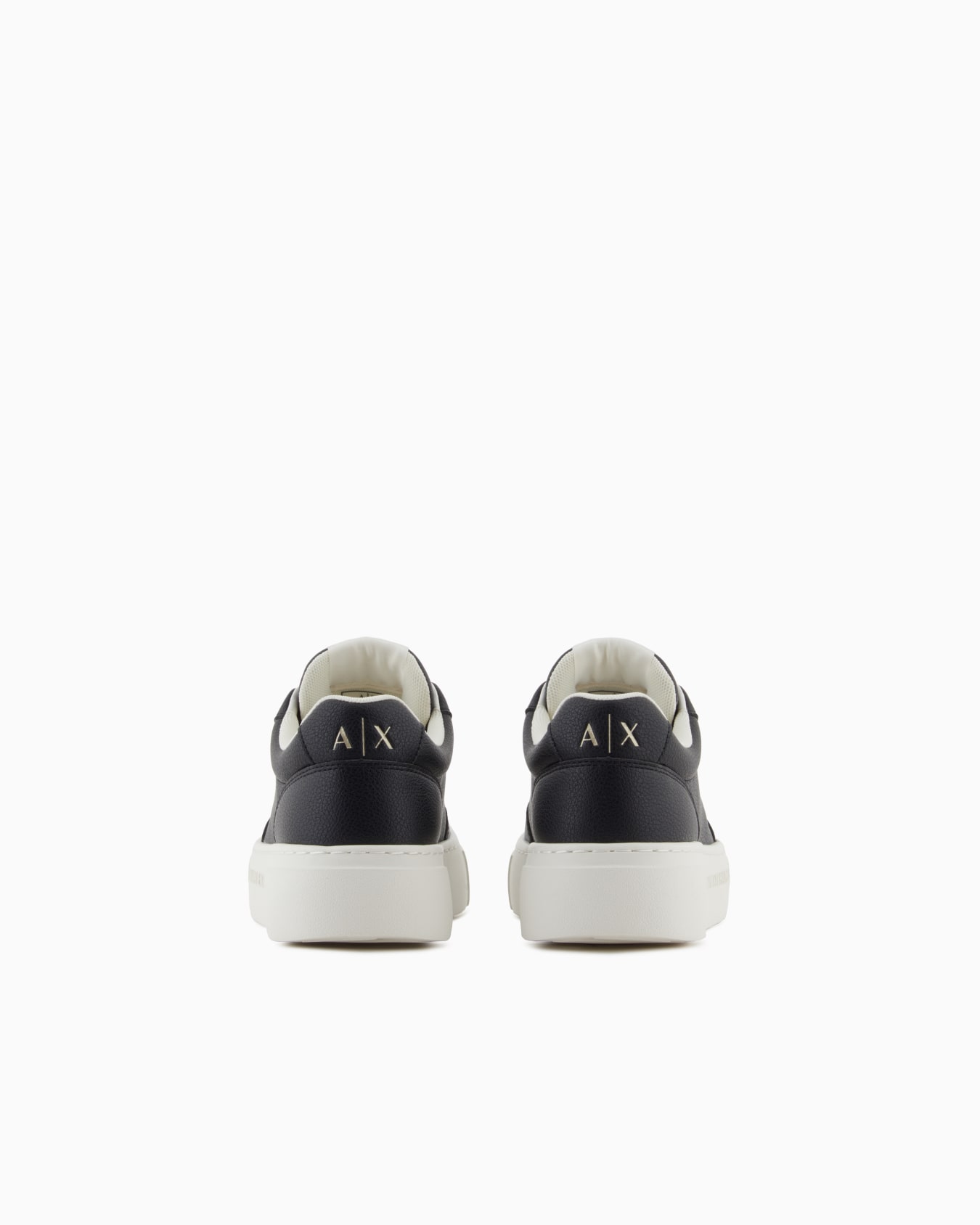 Sneaker mit hoher Sohle Folie 3