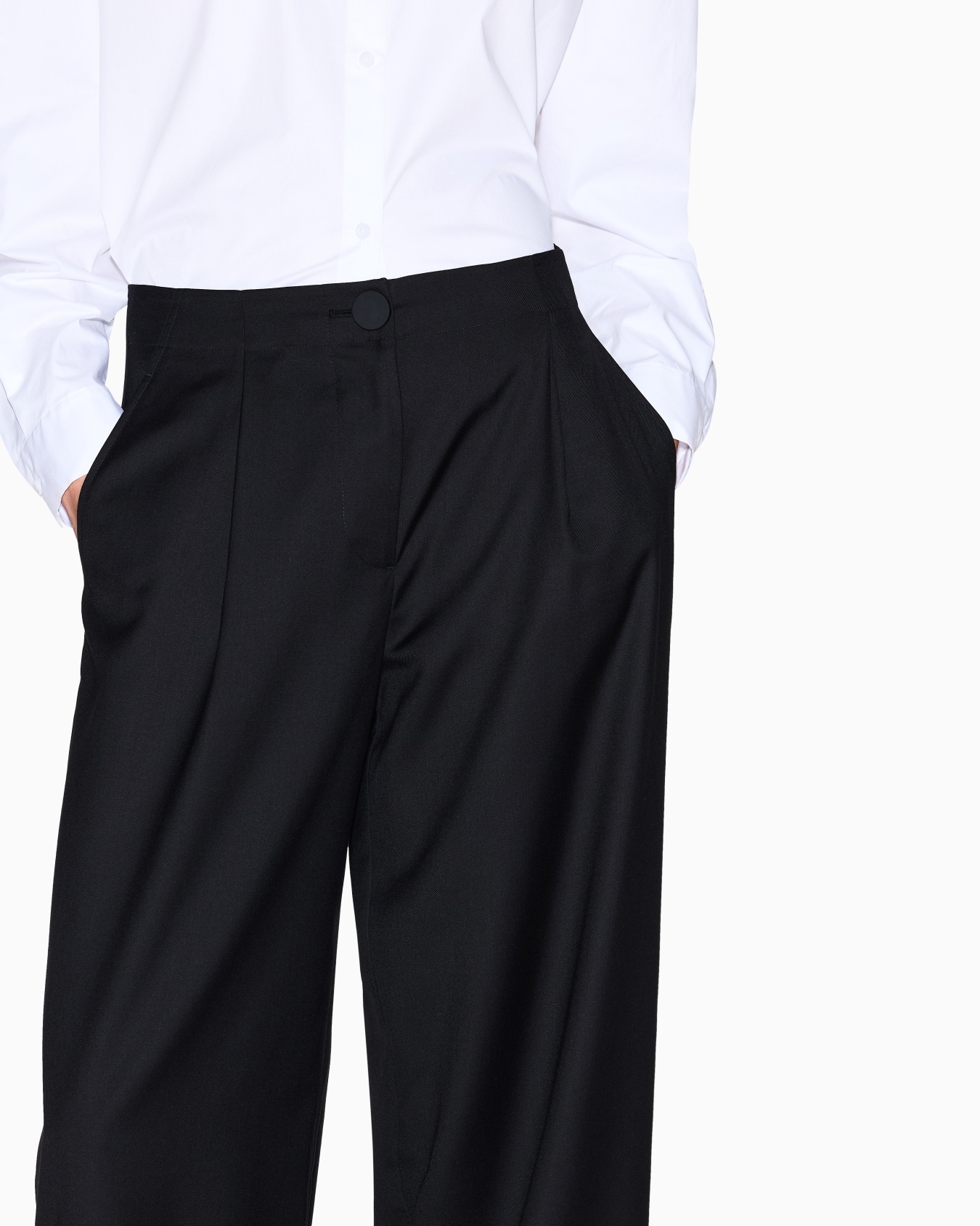 ASV fabric wide trousers with pleats Slide 4