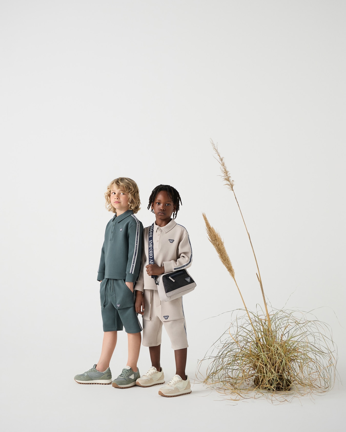 Sneakers en mesh avec détails en cuir suédé et écusson aigle Diapositive 6
