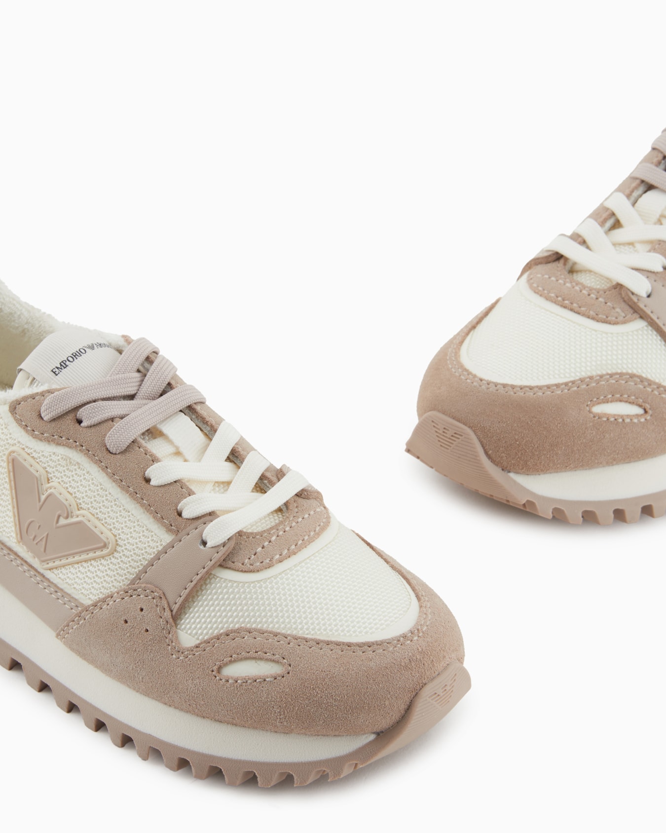 Sneakers en mesh avec détails en cuir suédé et écusson aigle Diapositive 4