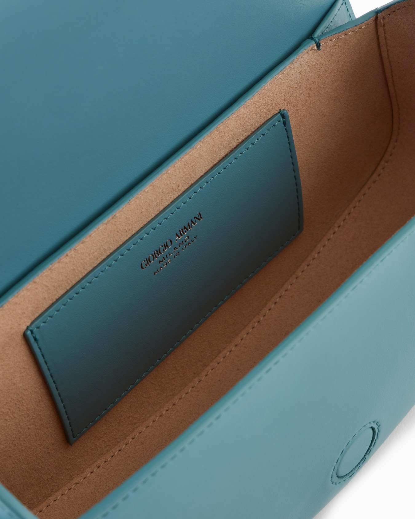Leather handbag Slide 4