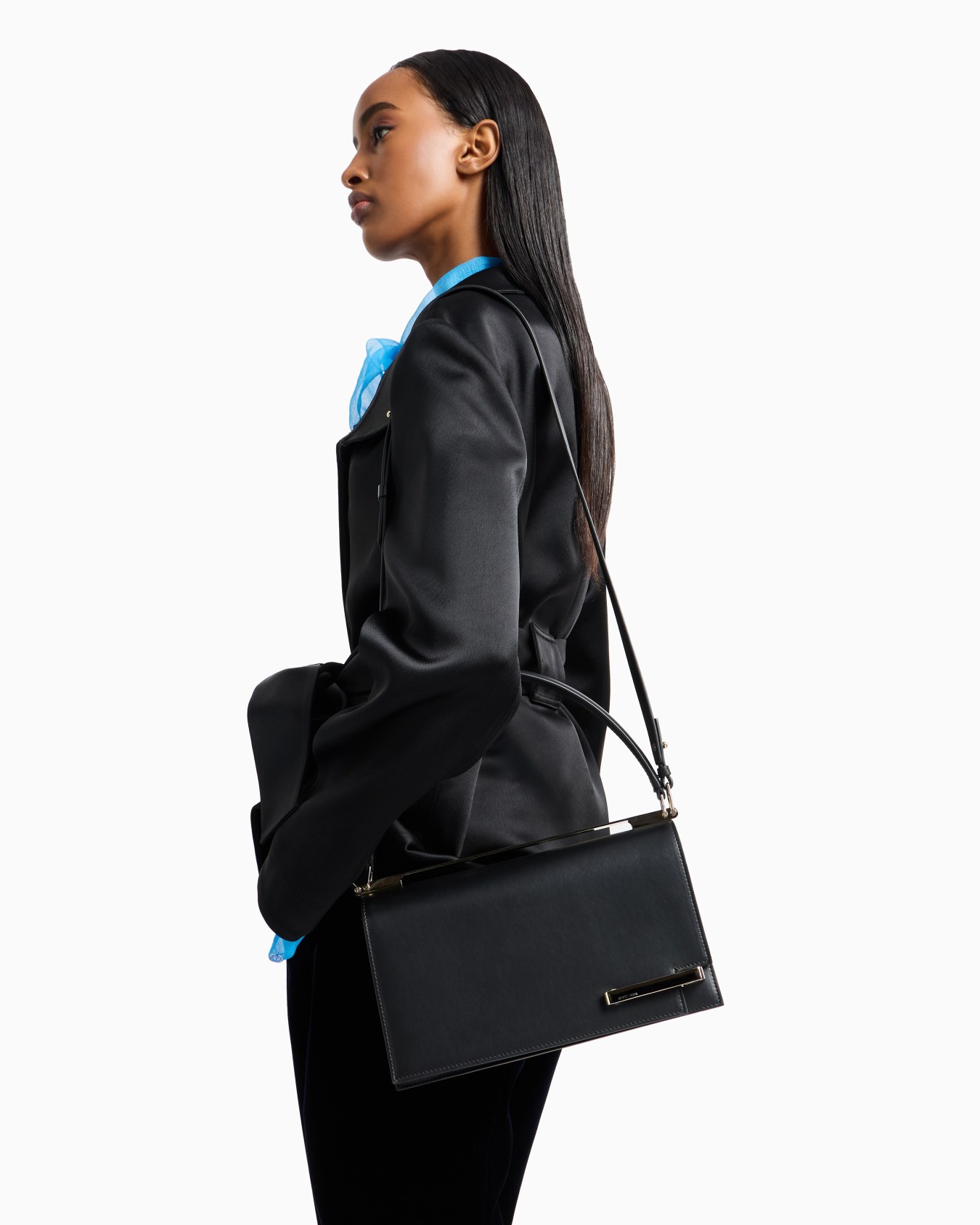 Medium leather handbag with shoulder strap Slide 6