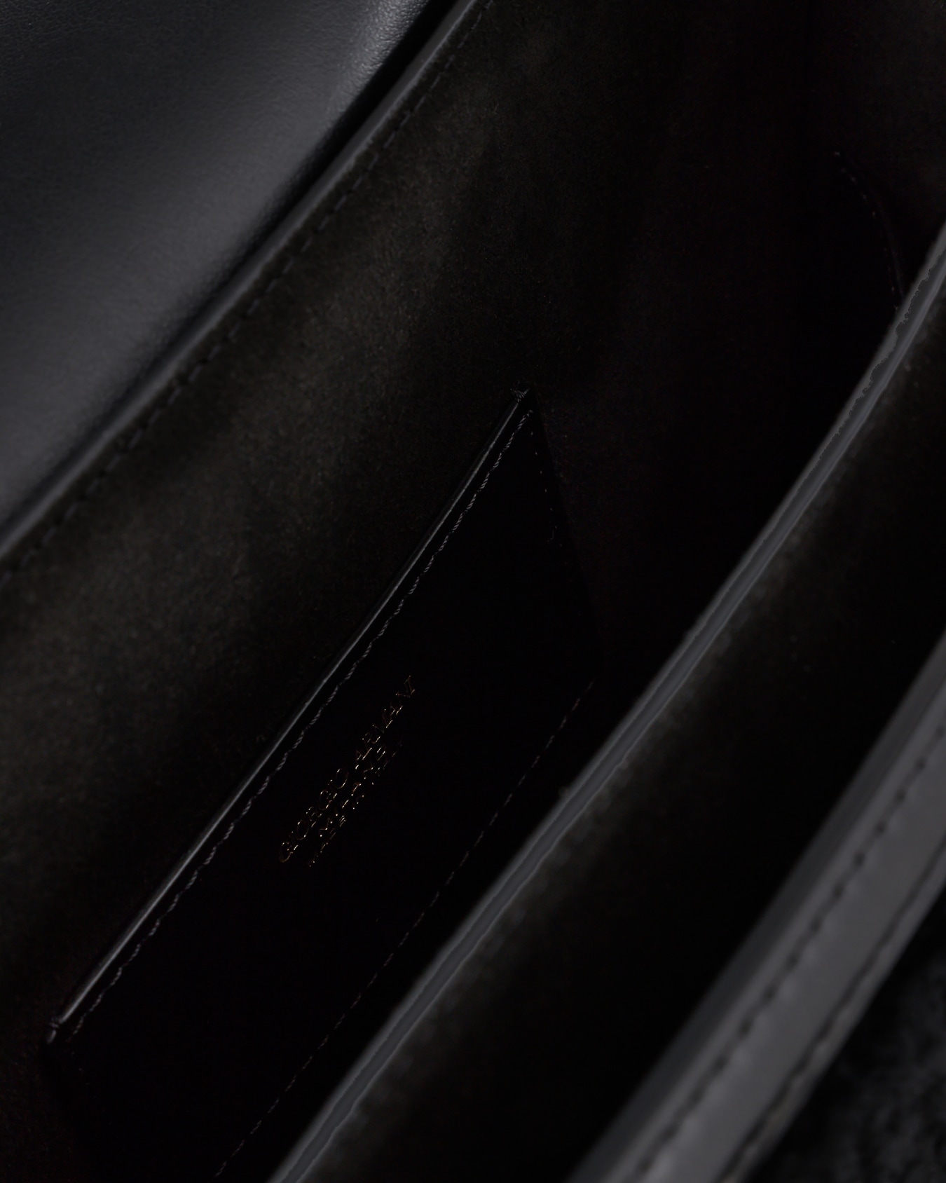 la Prima grande in shearling e pelle Giorgio Armani Neve Slide 3