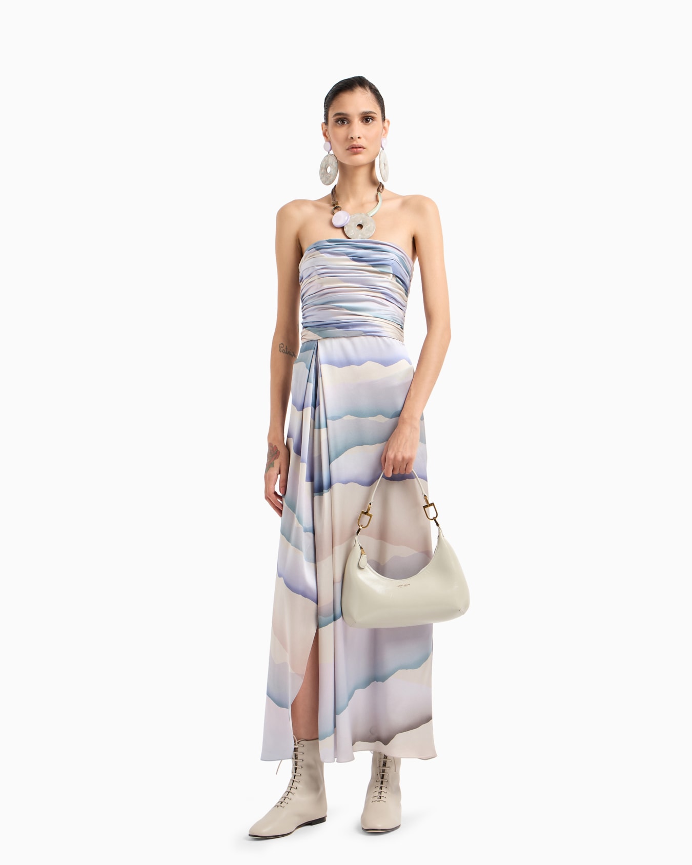 La Prima mini hobo bag in patent nappa leather Slide 5